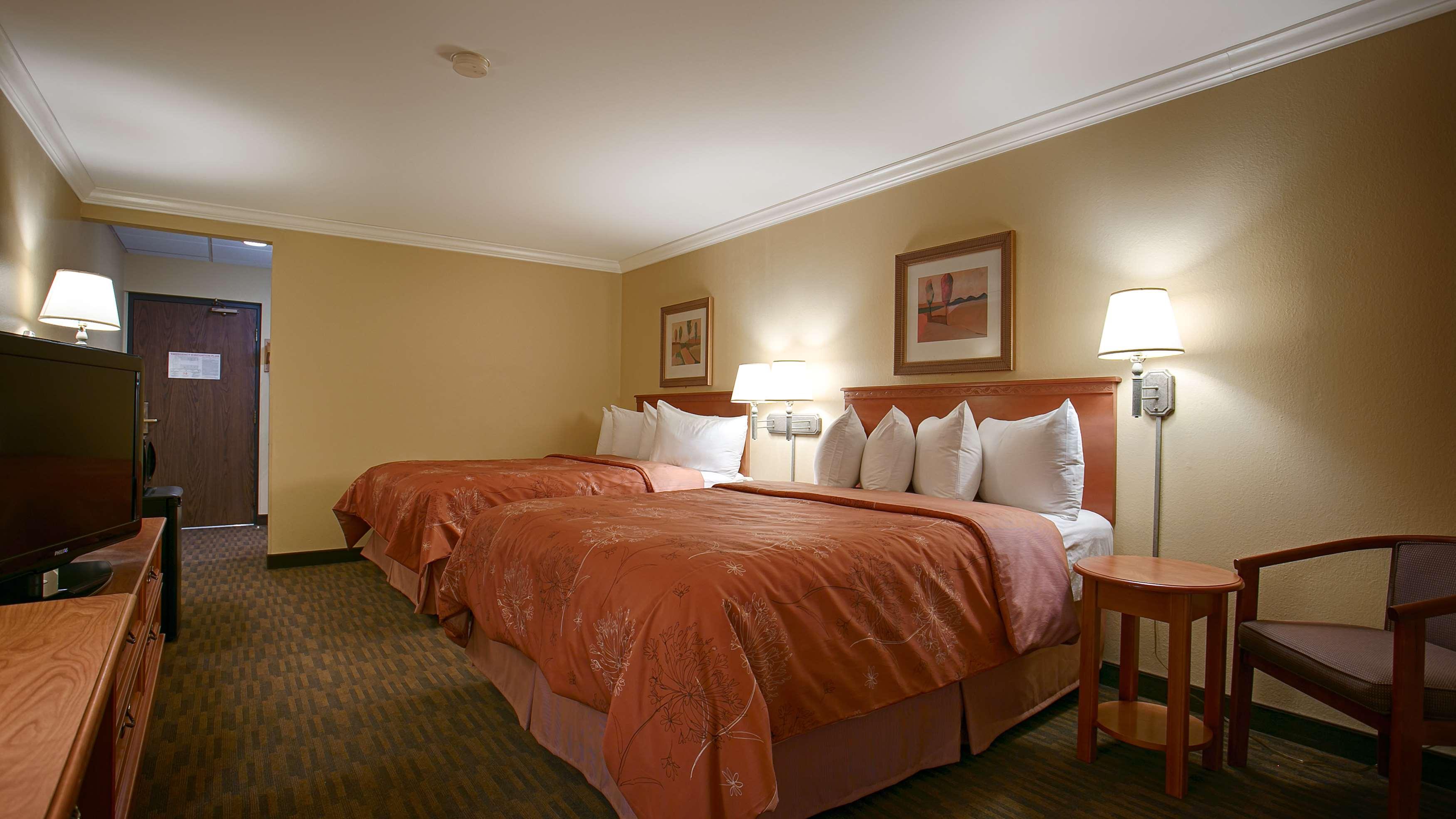 Best Western Wichita North Hotel & Suites — photo 5