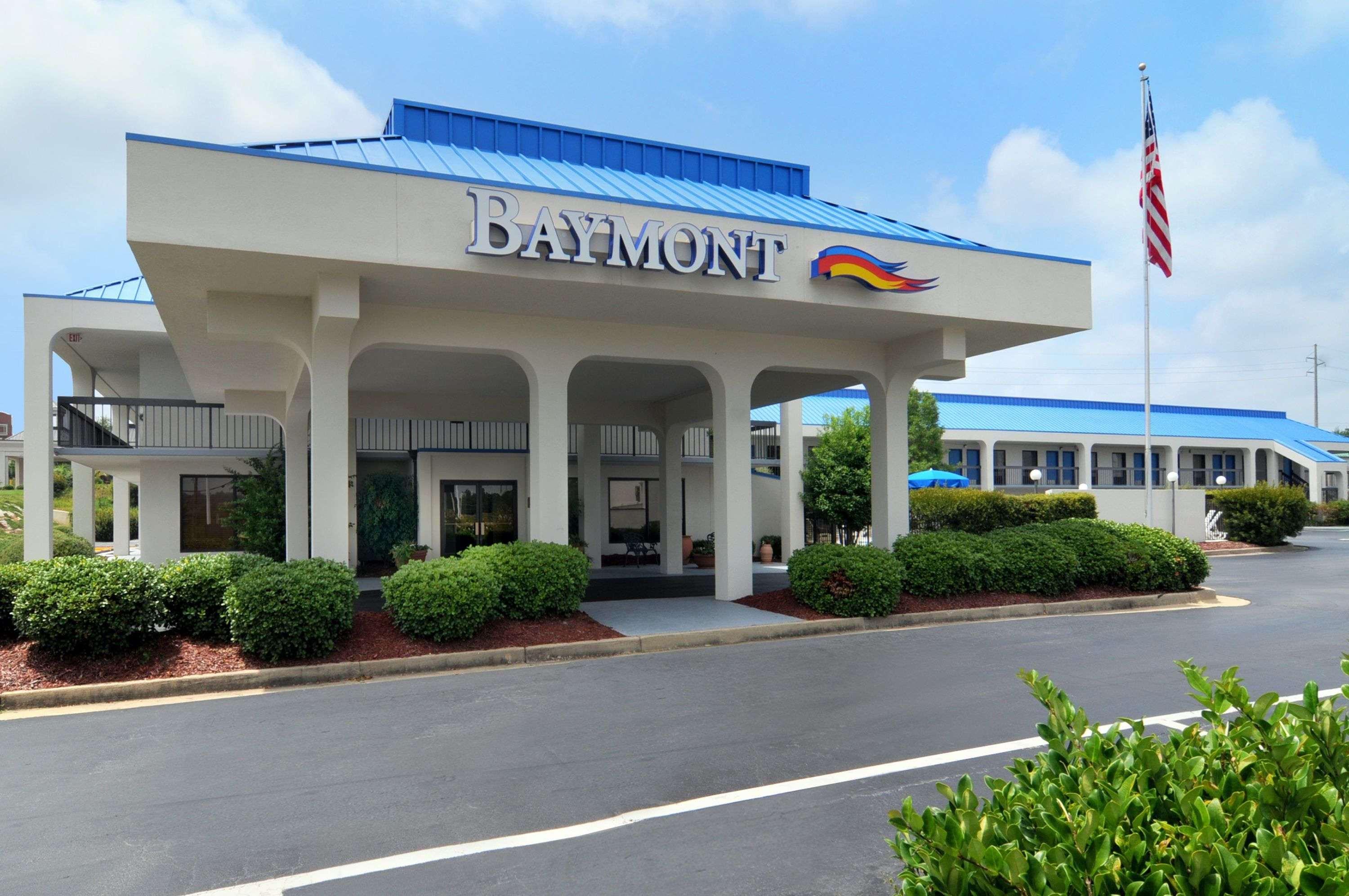 Baymont Inn & Suites Macon I-75