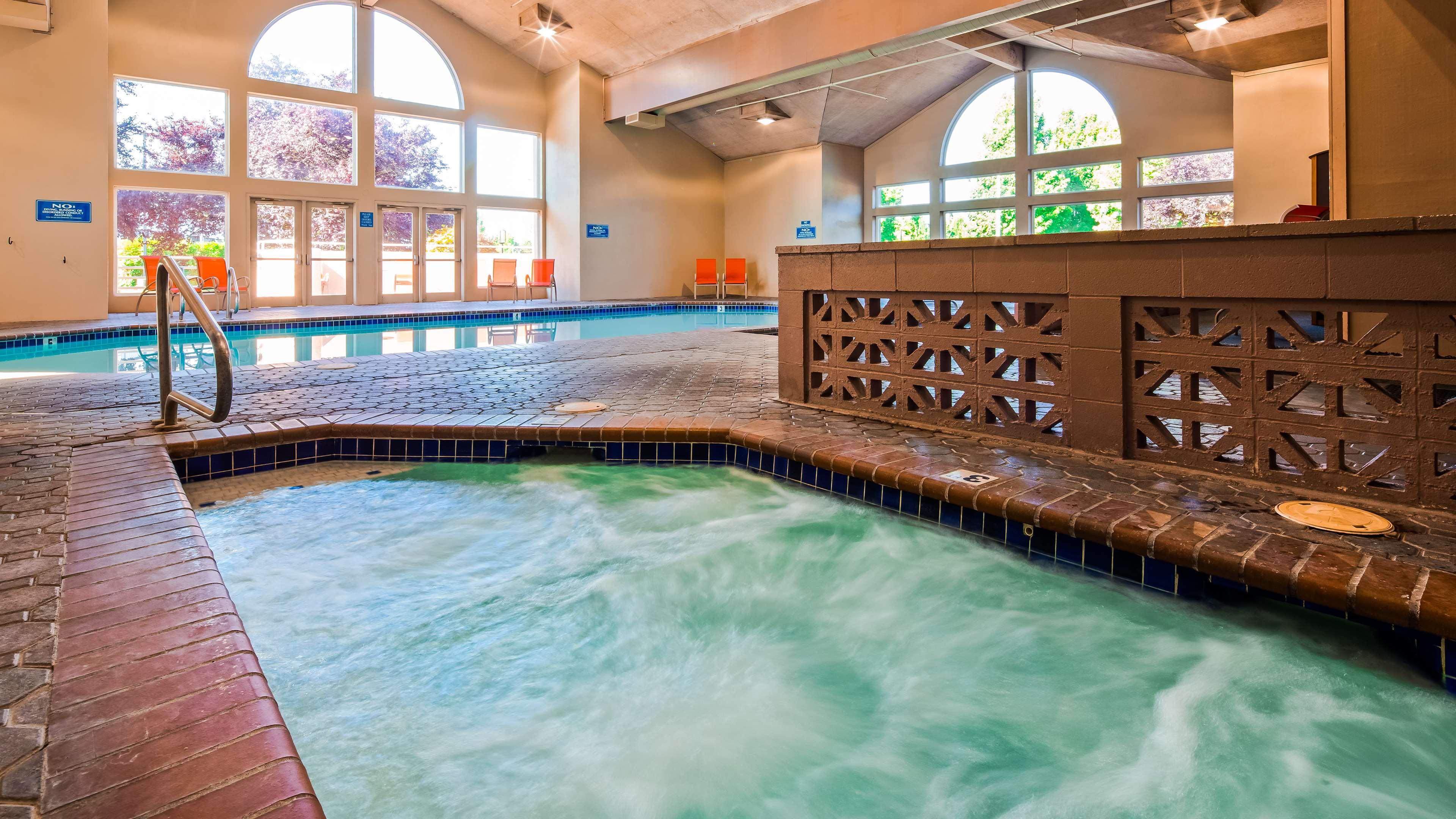 Best Western Plus Mill Creek Inn — photo 4