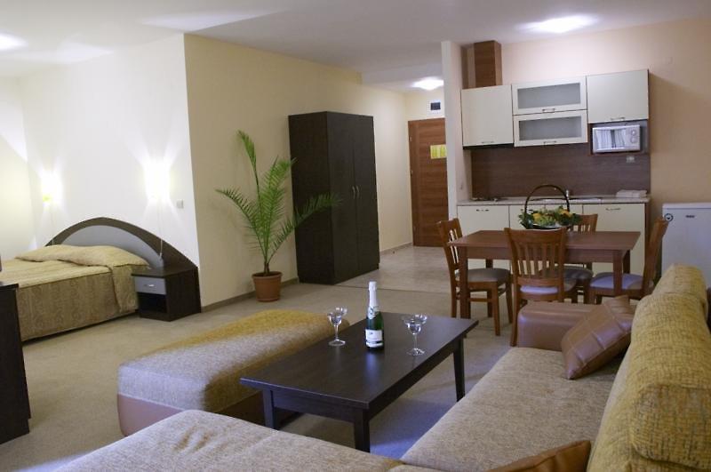 Paradise Green Park Hotel & Apartments — photo 5
