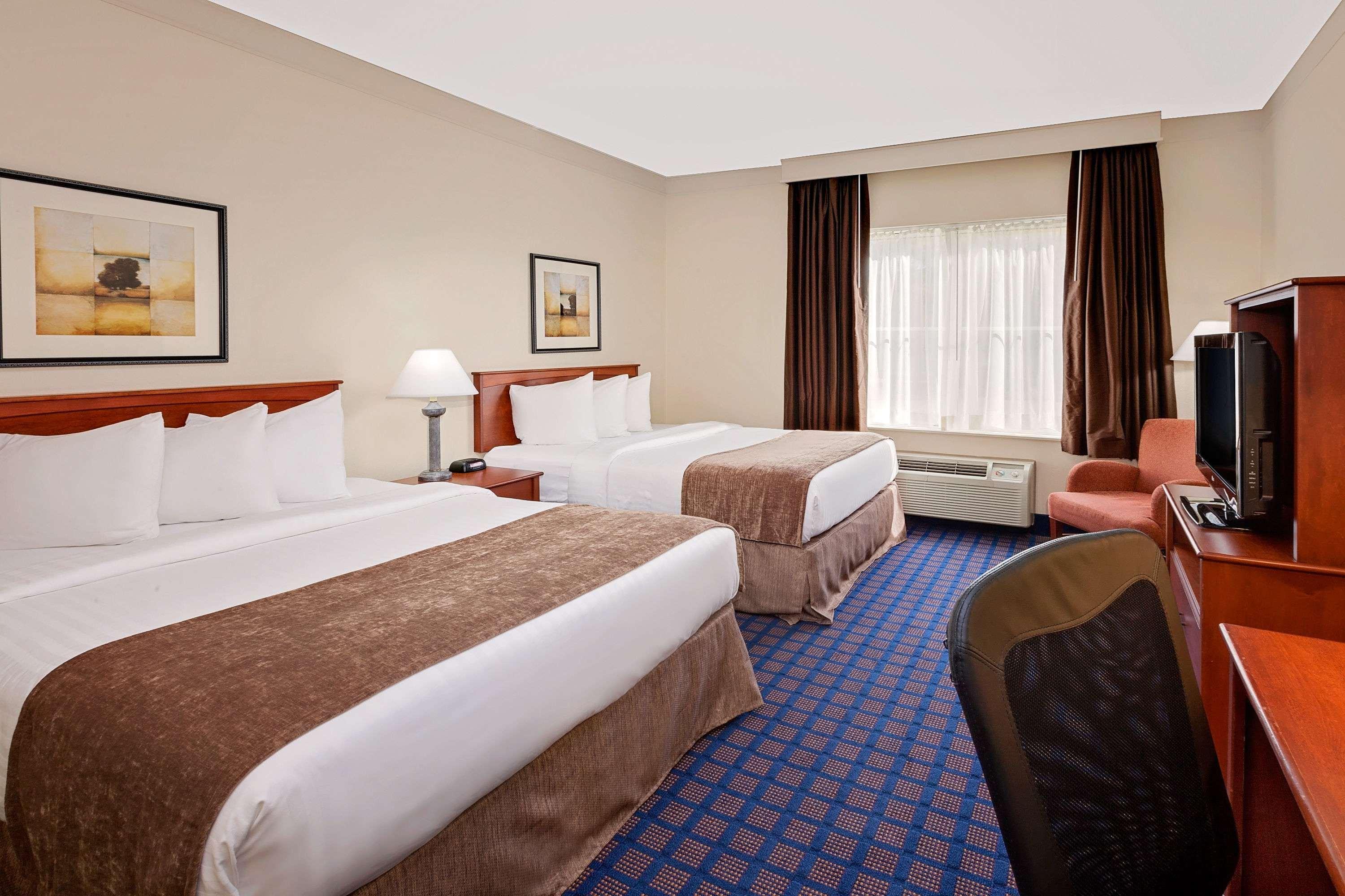 Baymont Inn and Suites Grand Rapids SW/Byron Center — photo 4