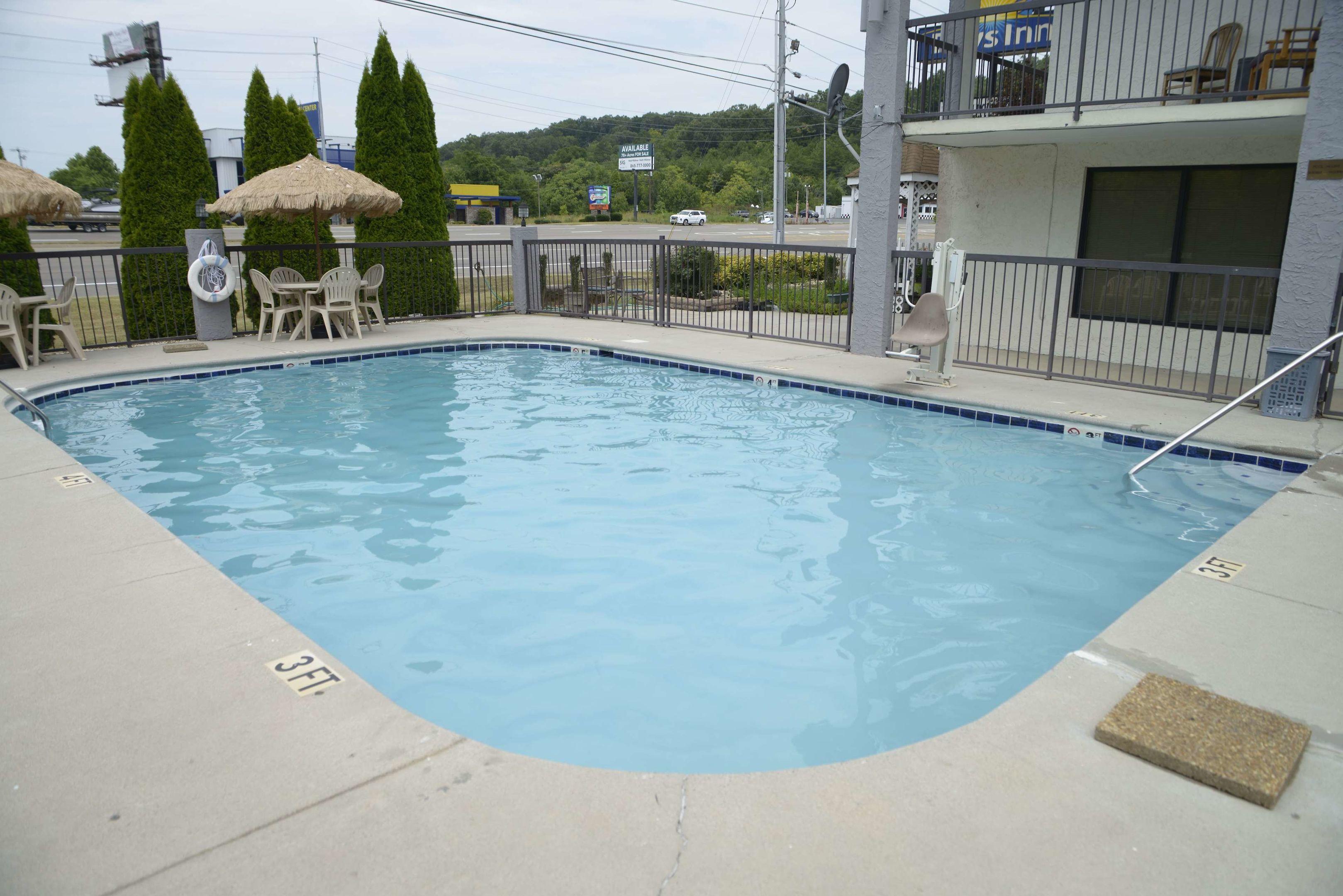 Days Inn Kodak - Sevierville Interstate Smokey Mountains — photo 5
