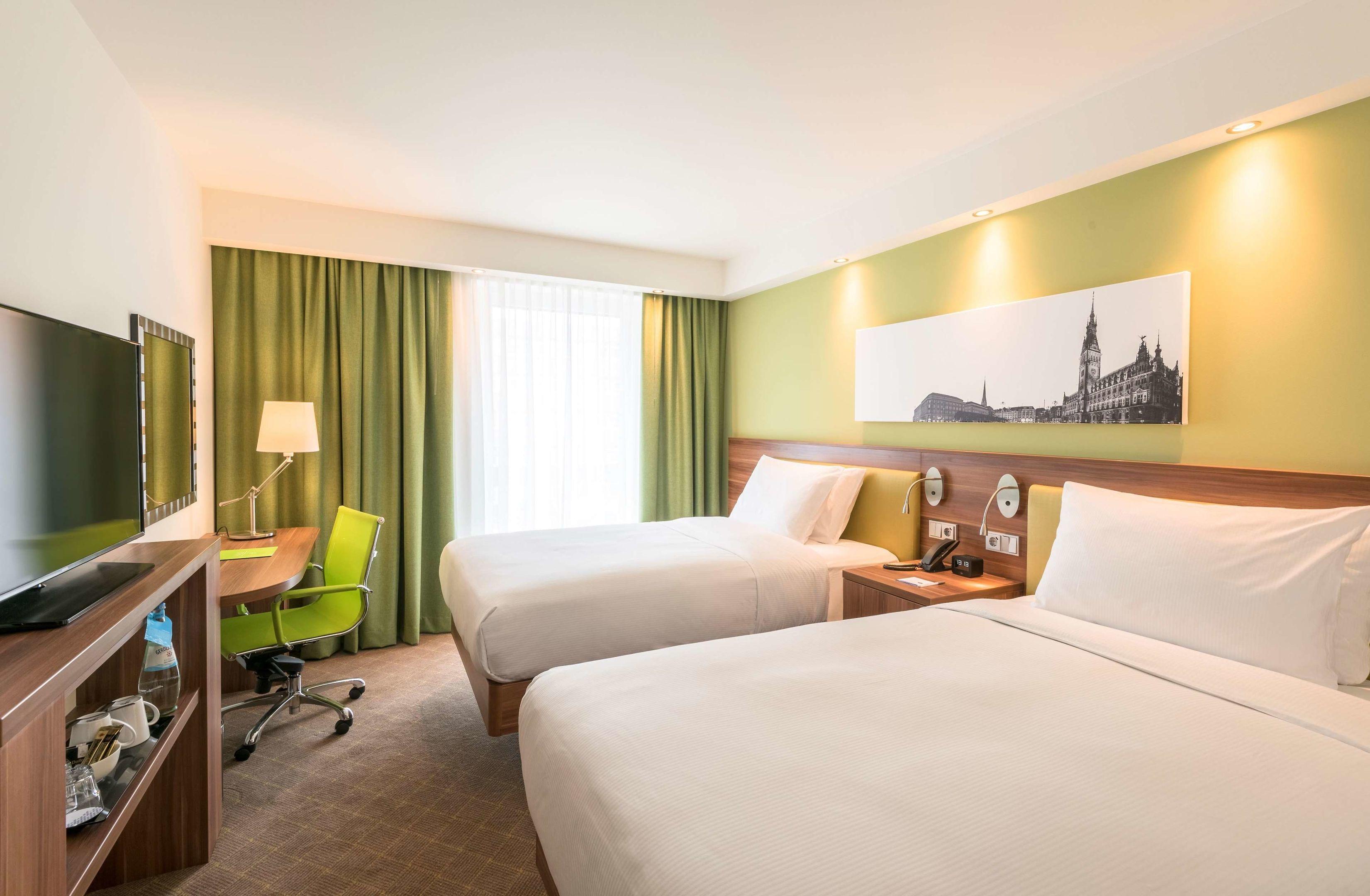 Hampton By Hilton Munich City West — photo 4