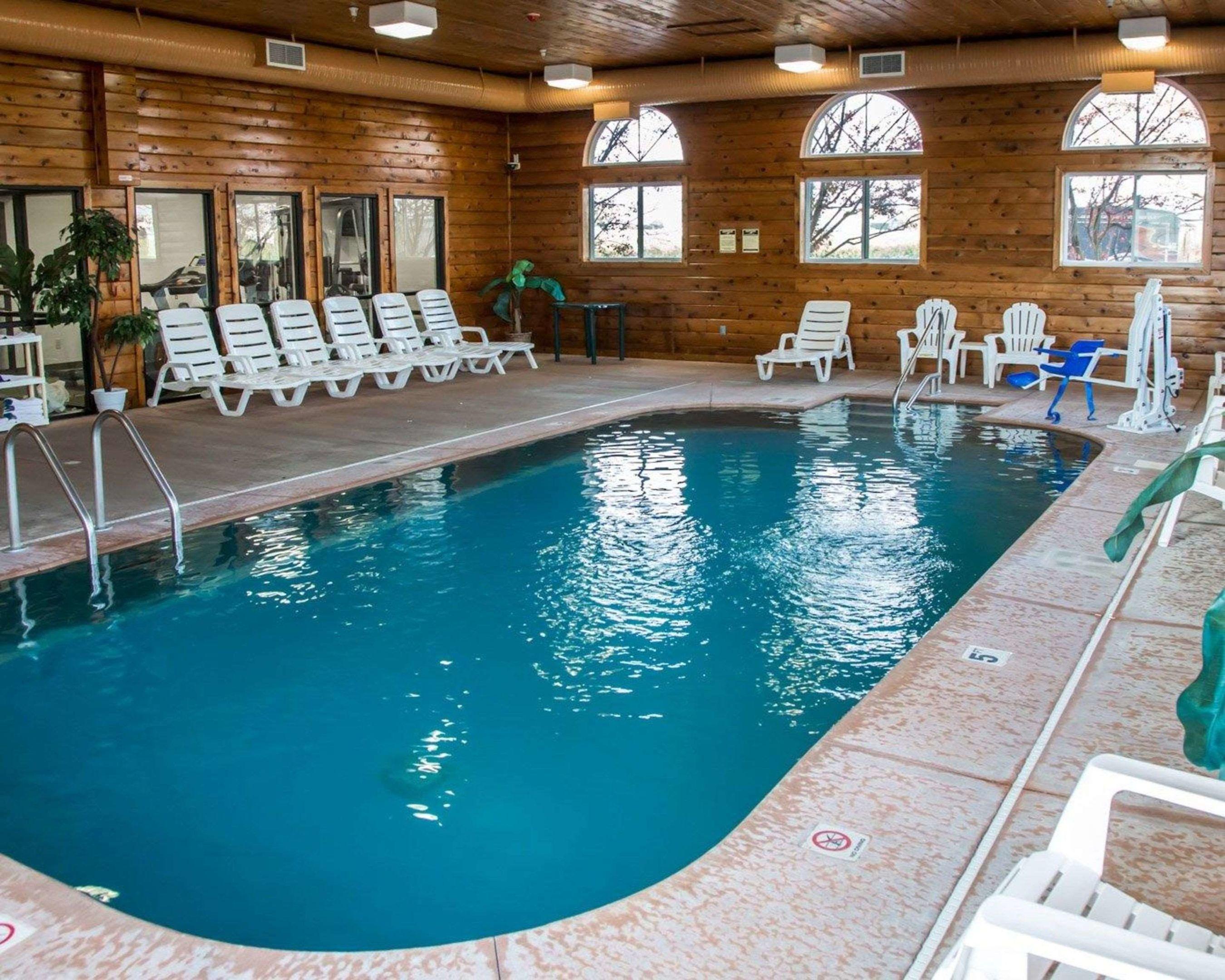 Quality Inn & Suites Loves Park — photo 4