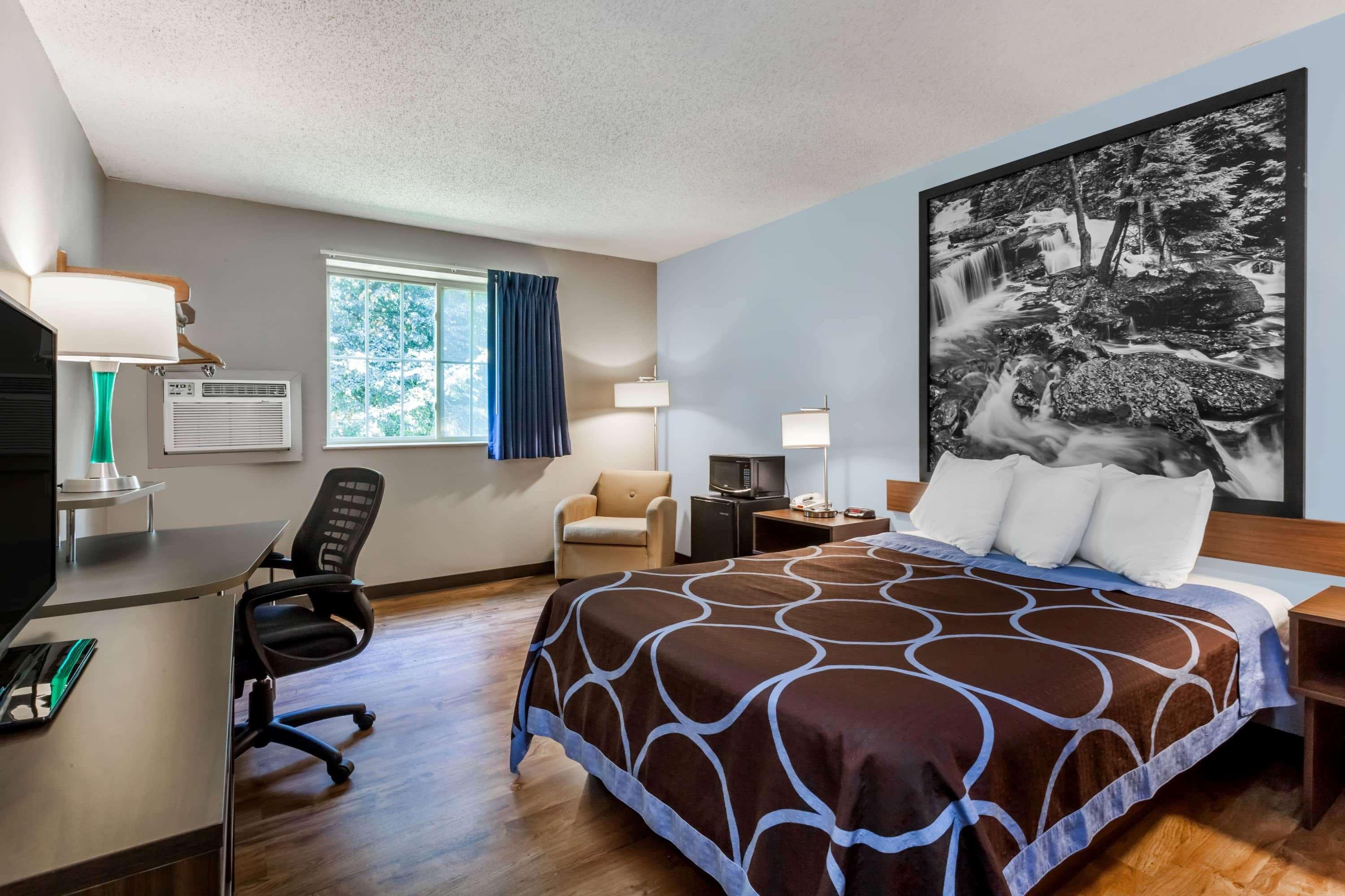 Super 8 by Wyndham Stroudsburg — photo 4