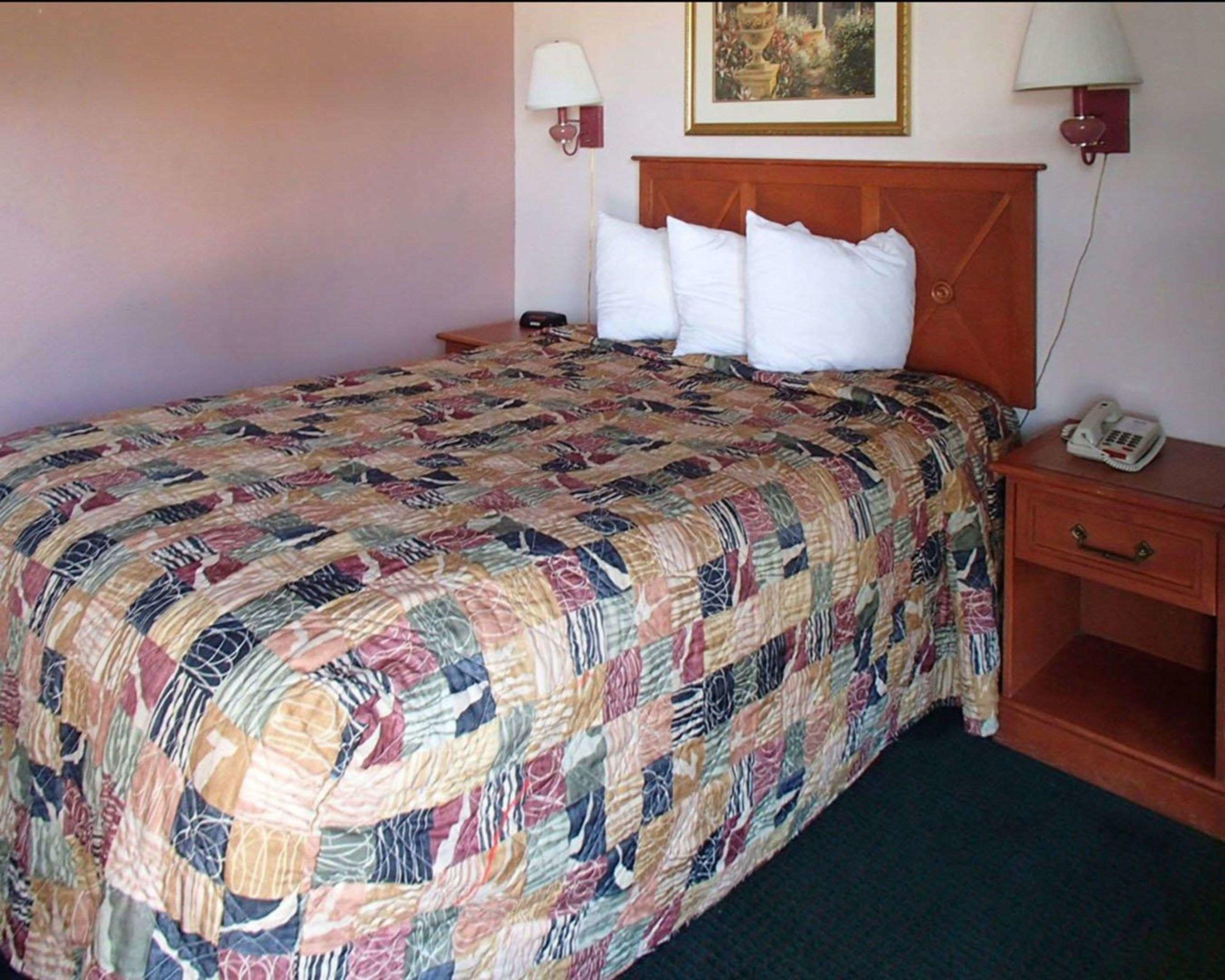 Rodeway Inn Leesburg — photo 4