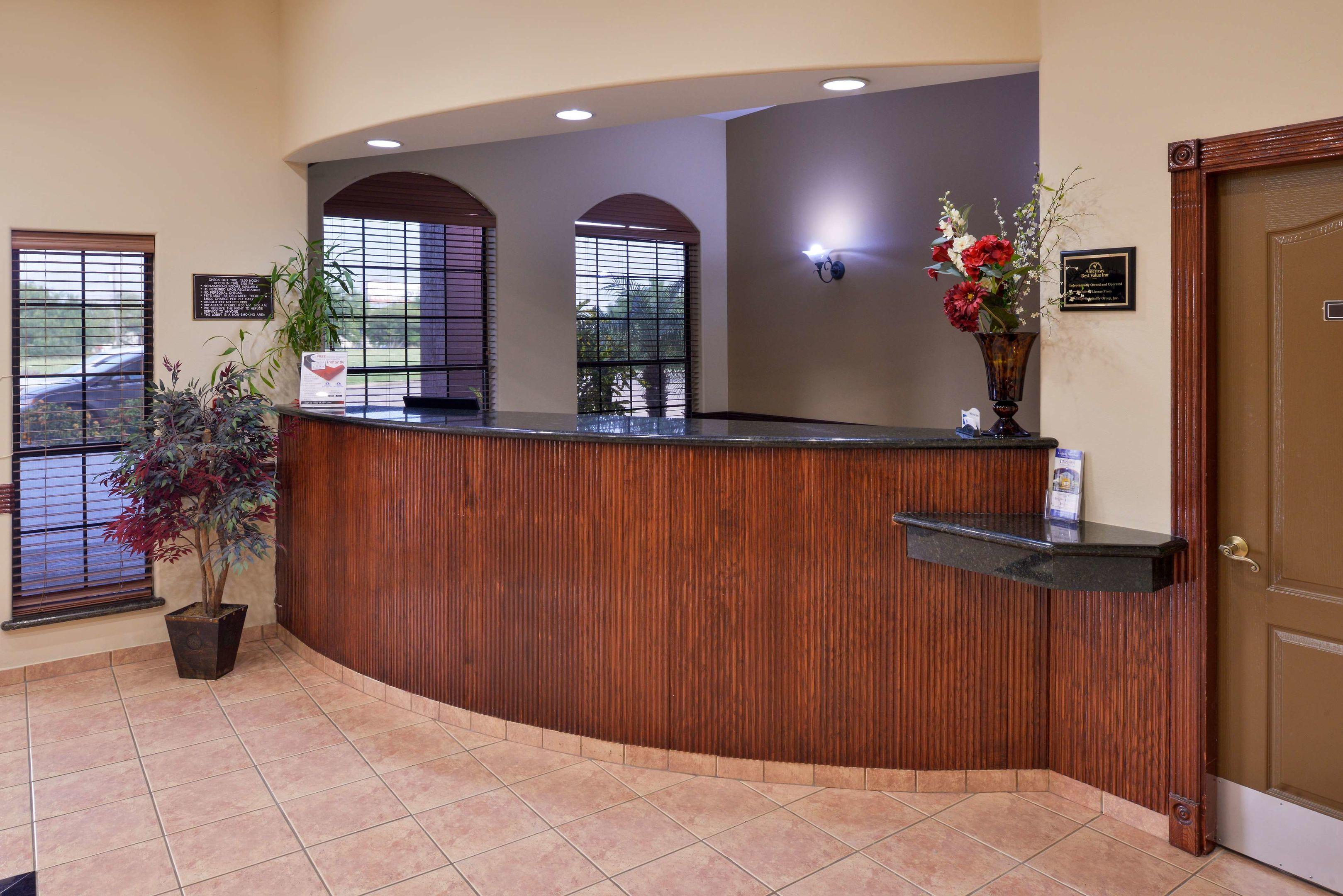 Americas Best Value Inn & Suites San Benito — photo 4