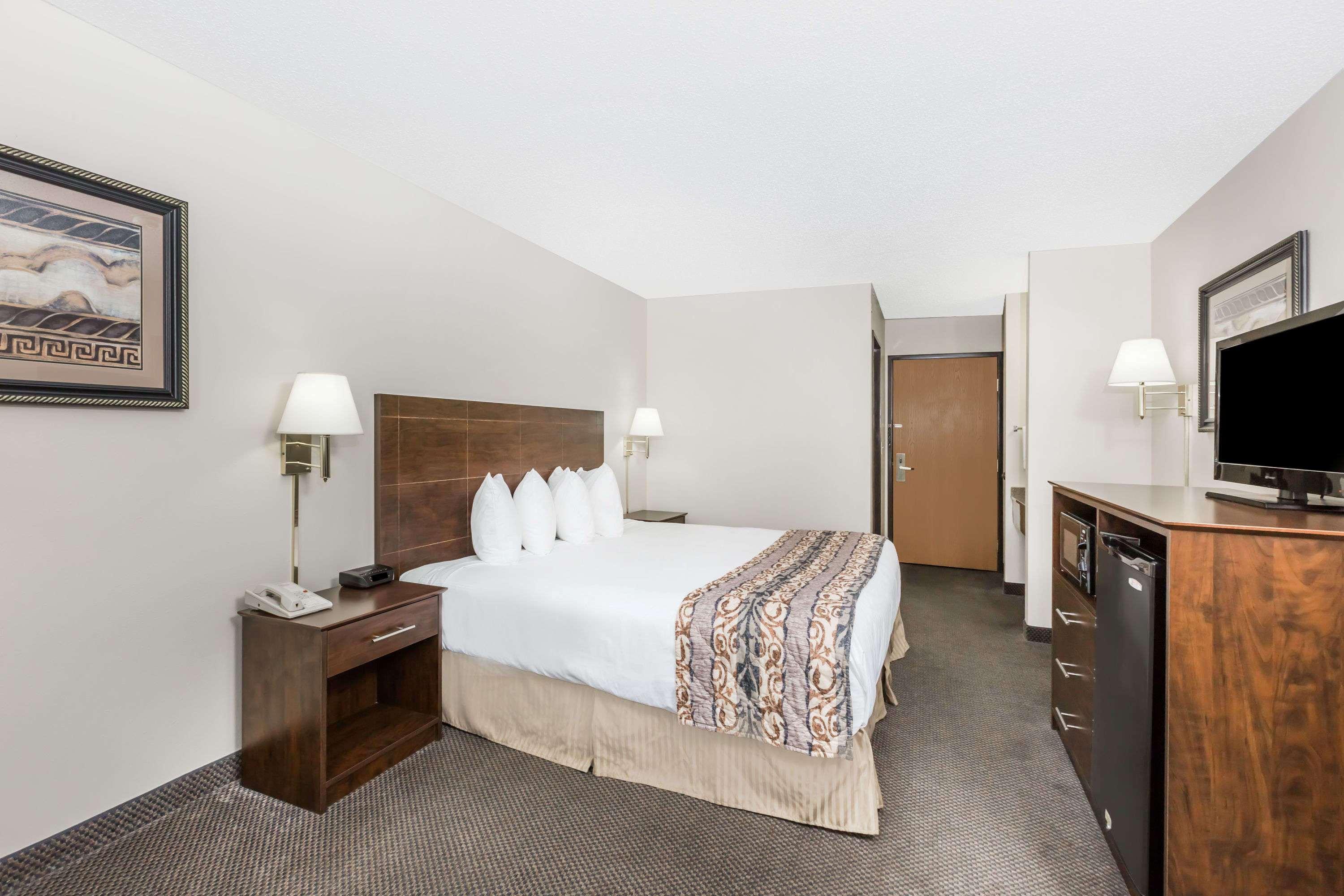 Baymont by Wyndham LeMars — photo 5