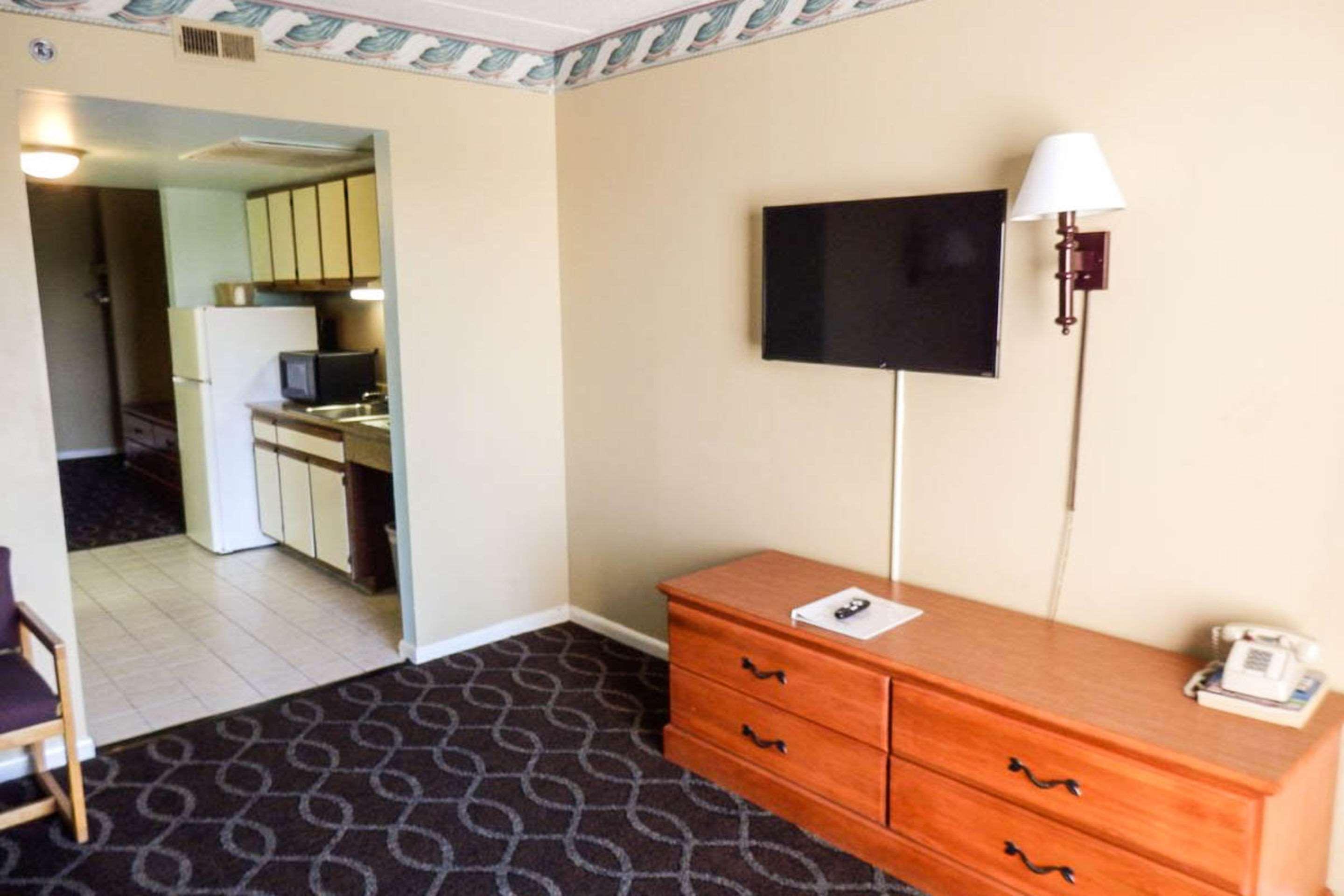 Rodeway Inn Virginia Beach — photo 4