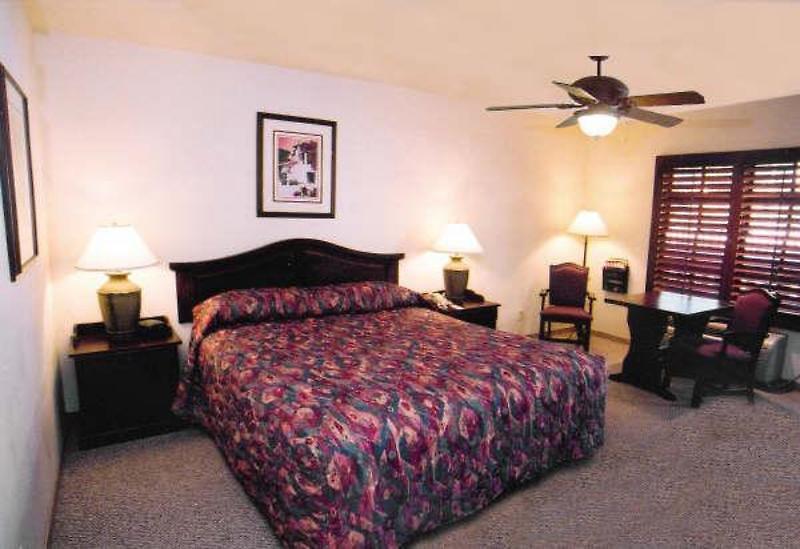 Best Western Plus Hacienda Old Town — photo 4