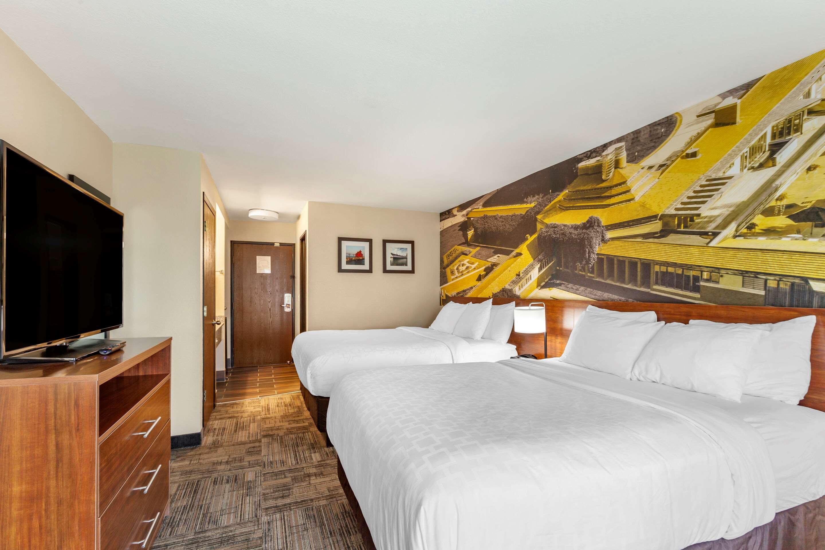 Clarion Pointe Racine - Mount Pleasant — photo 3