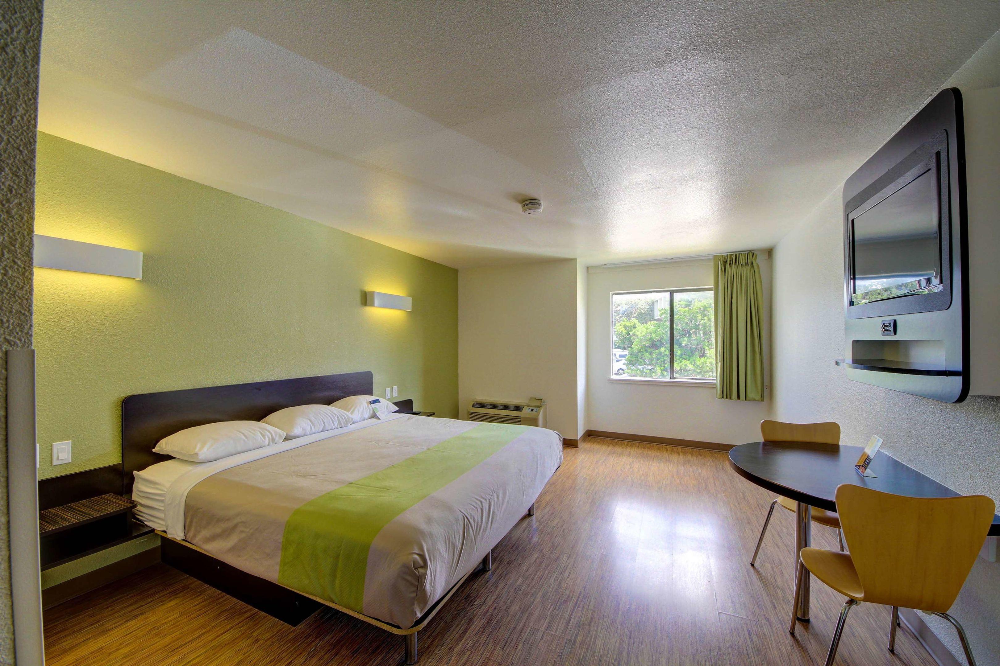 Motel 6 San Antonio Medical Center South — photo 5