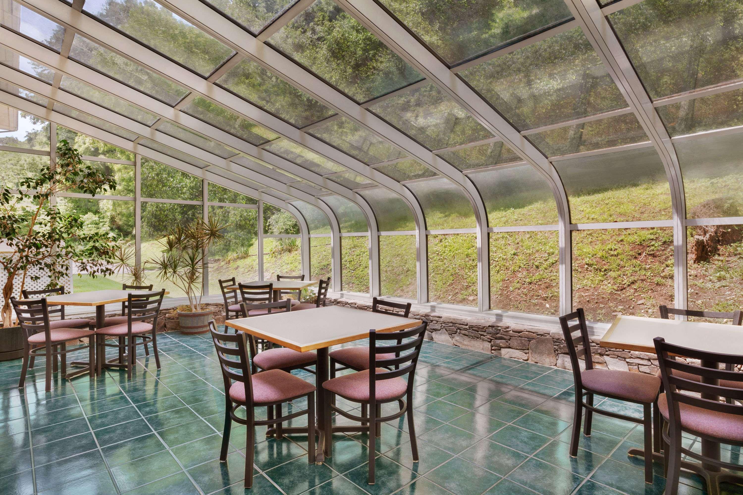 Super 8 by Wyndham Cherokee — photo 5
