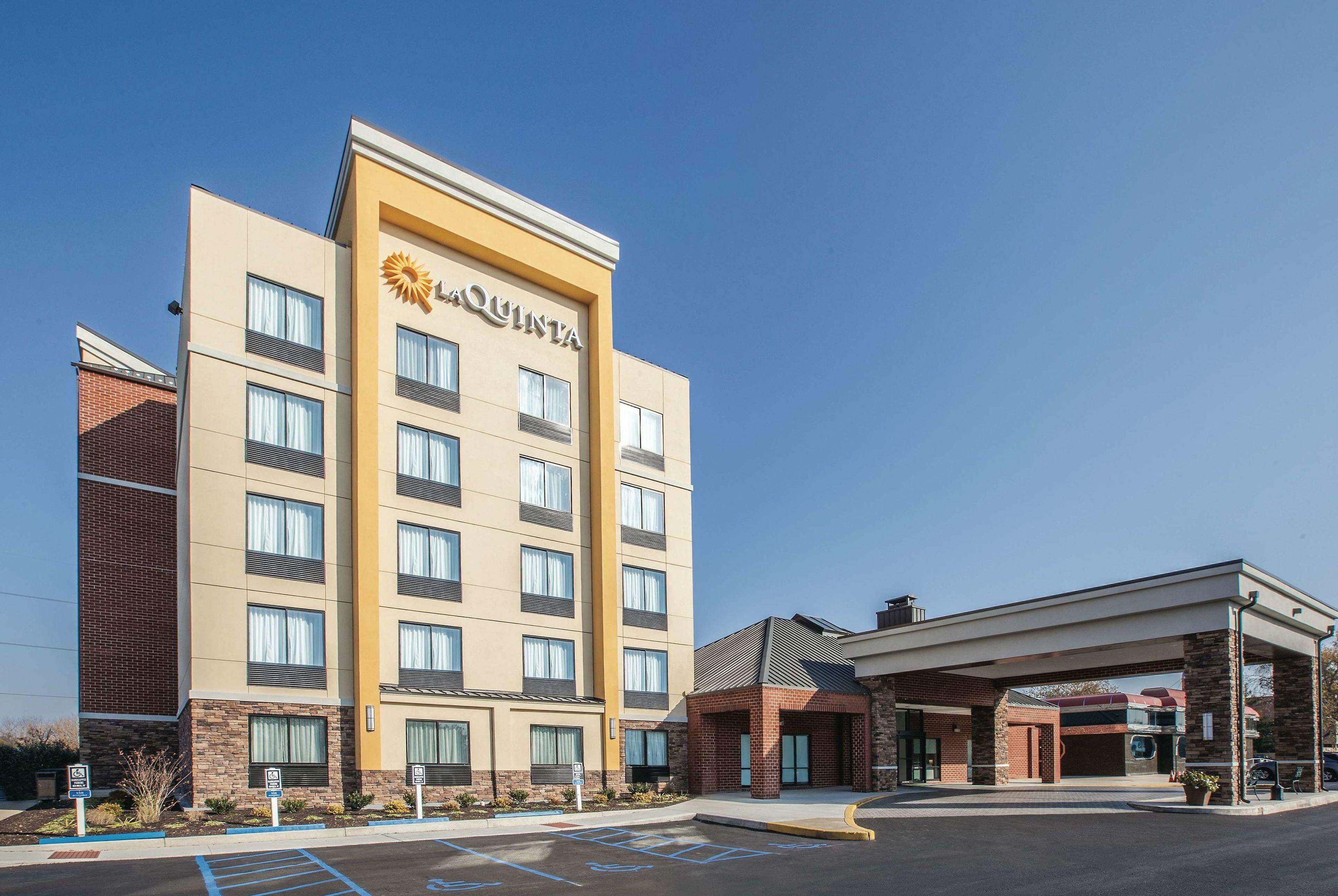 La Quinta Inn & Suites Philadelphia Airport — photo 4