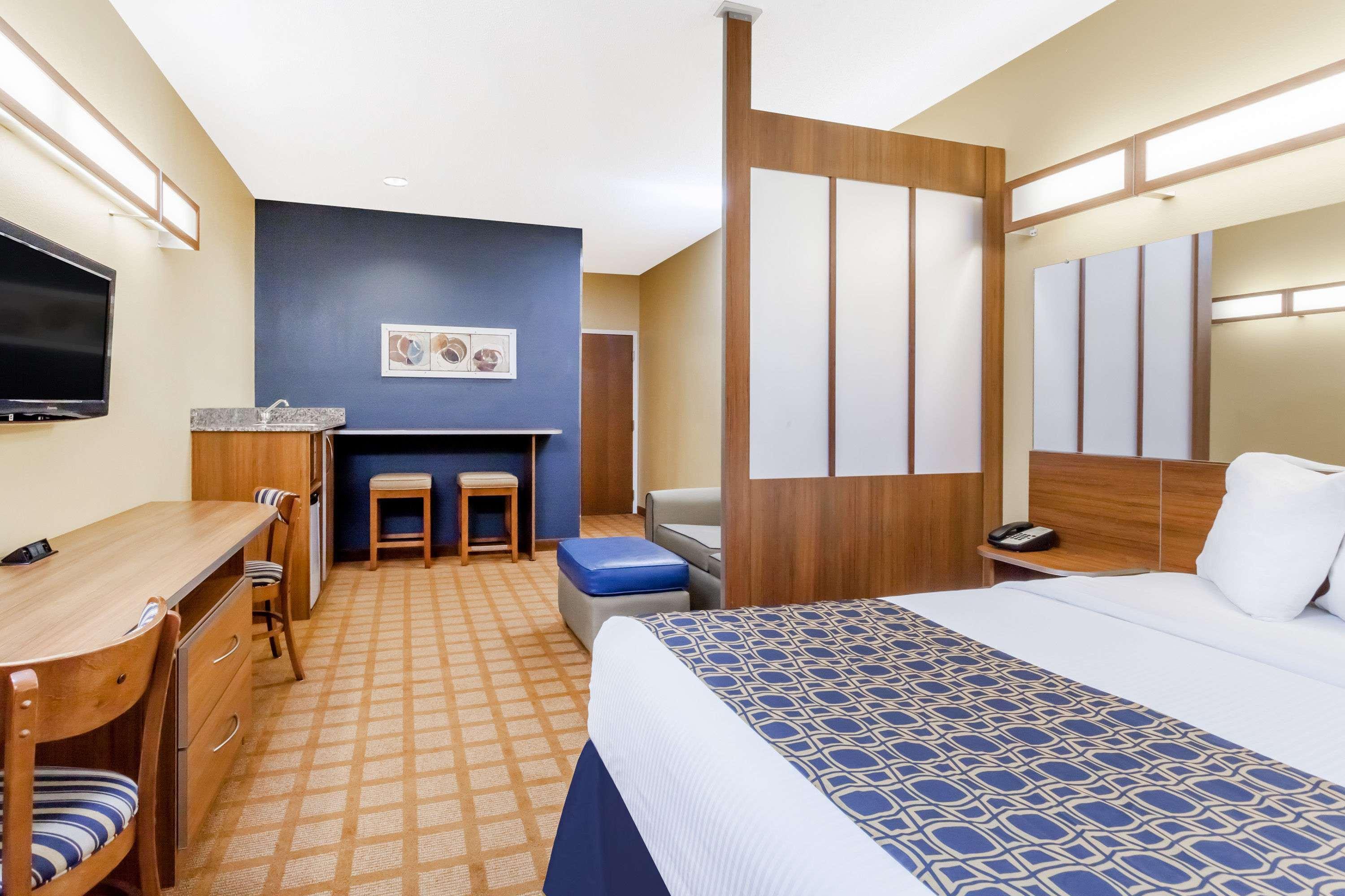 Microtel Inn and Suites Dickson City/Scranton — photo 3