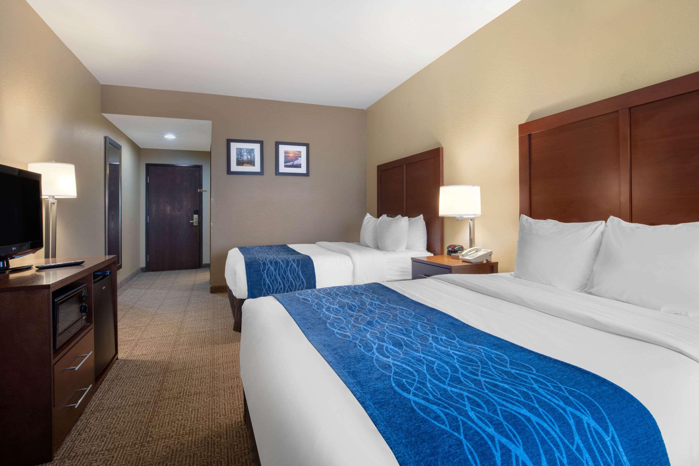 Comfort Inn Willow Springs — photo 4