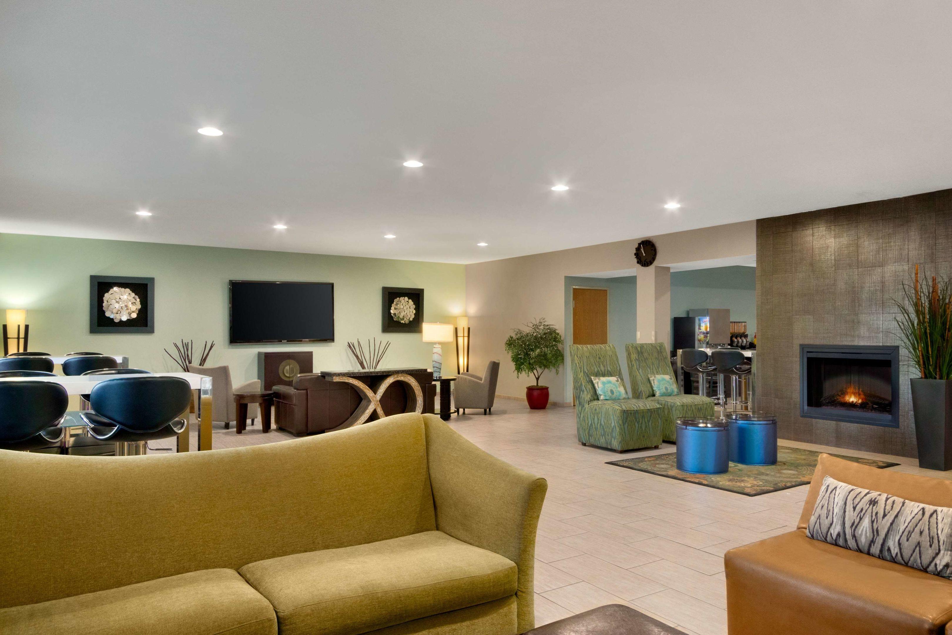 Best Western Plus Peppertree Airport Inn — photo 5