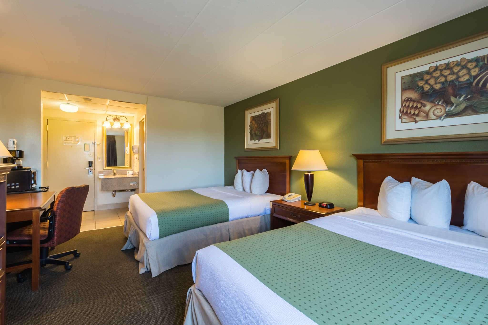 Quality Inn & Suites Hotel West Chester — photo 5