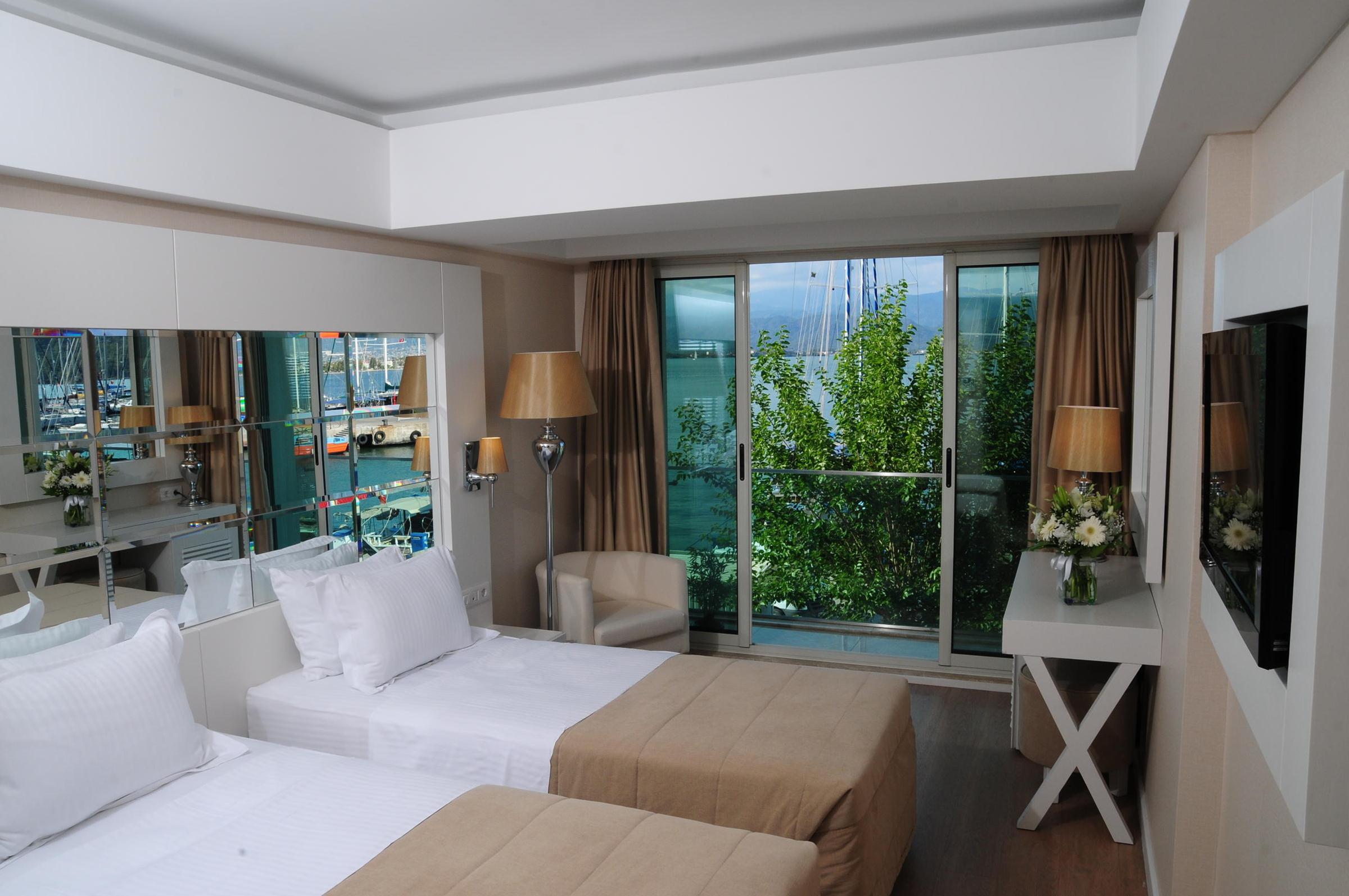 Alesta Yacht Hotel — photo 4