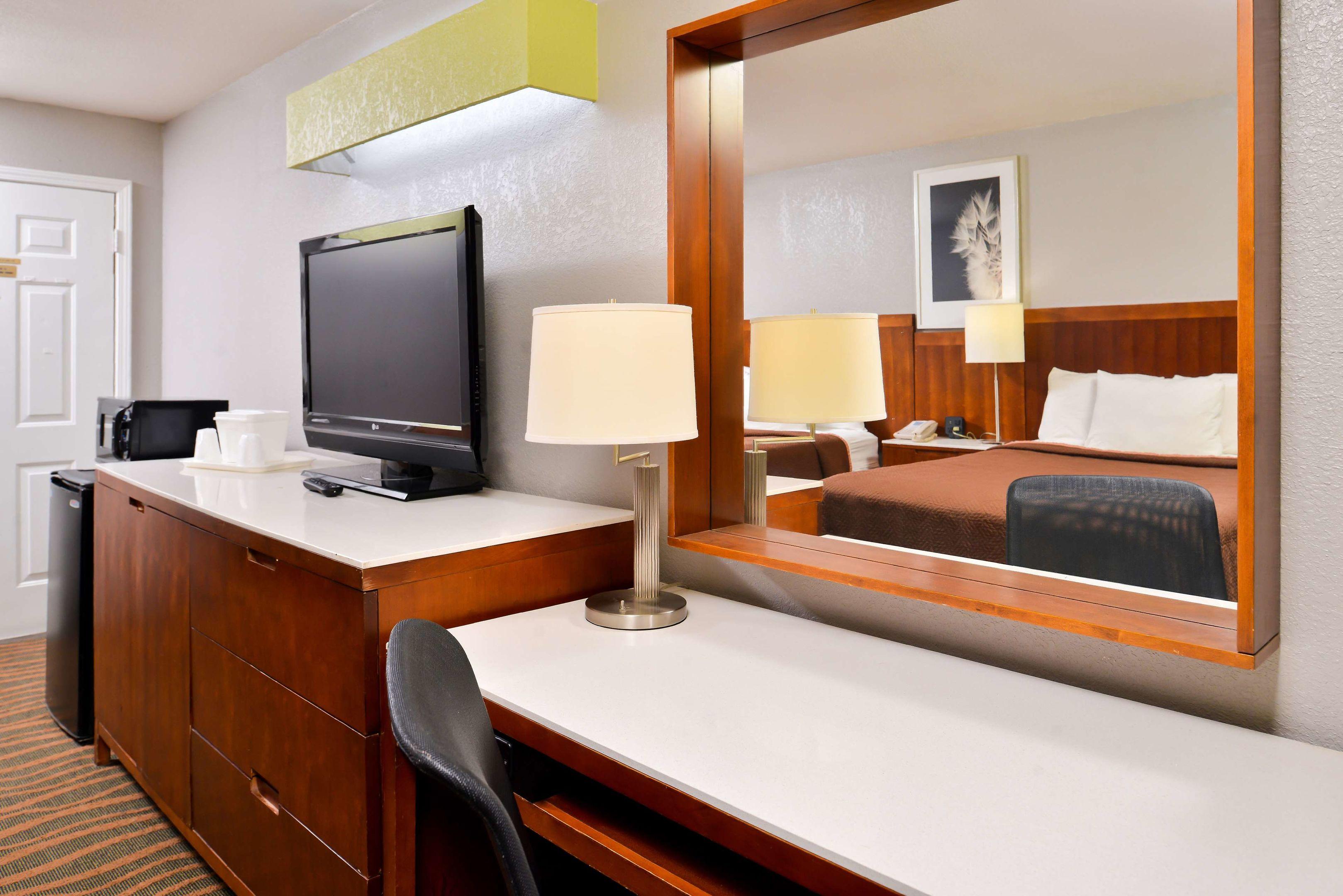 Jameson Inn Winder — photo 5