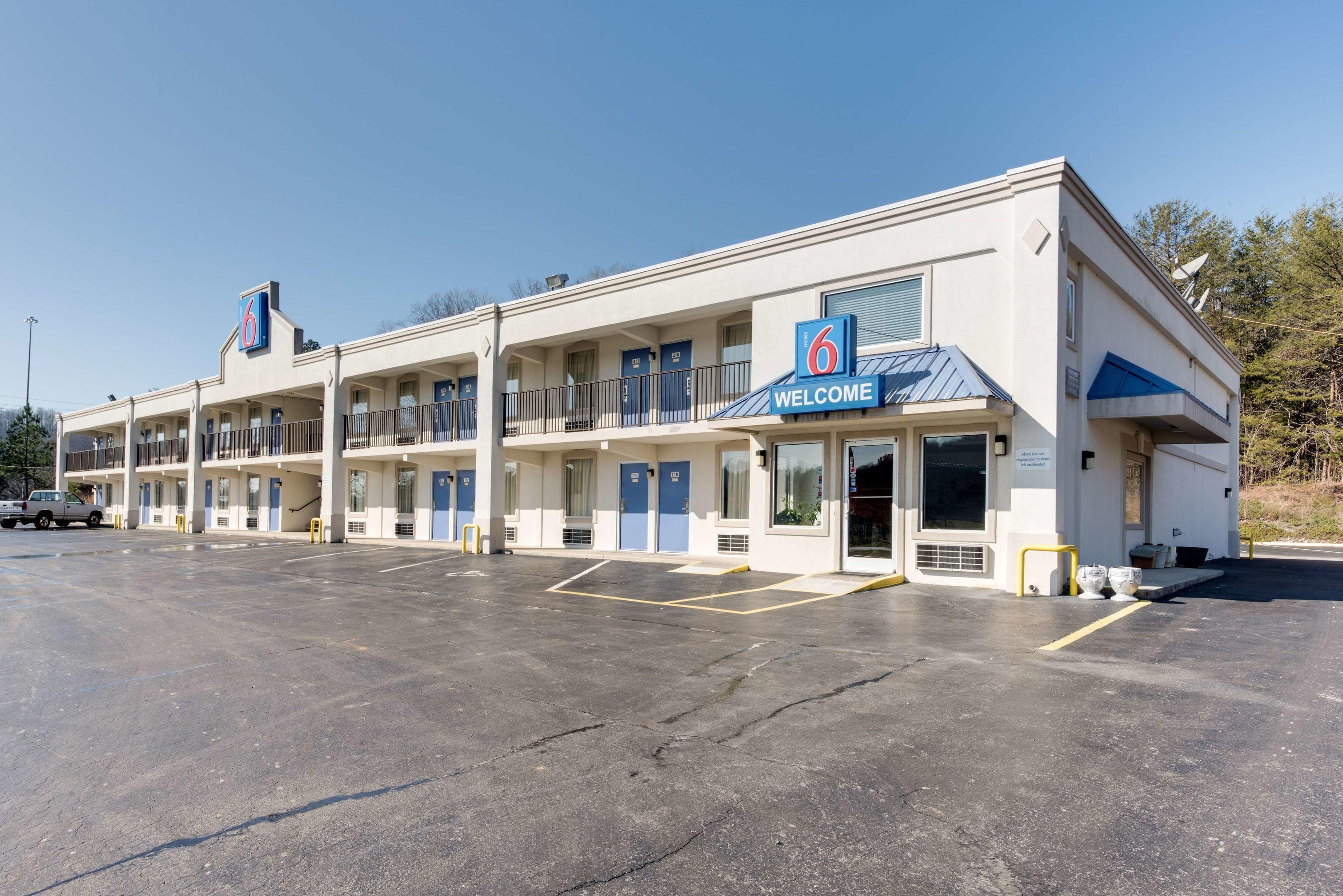 Motel 6 Kingston — photo 5