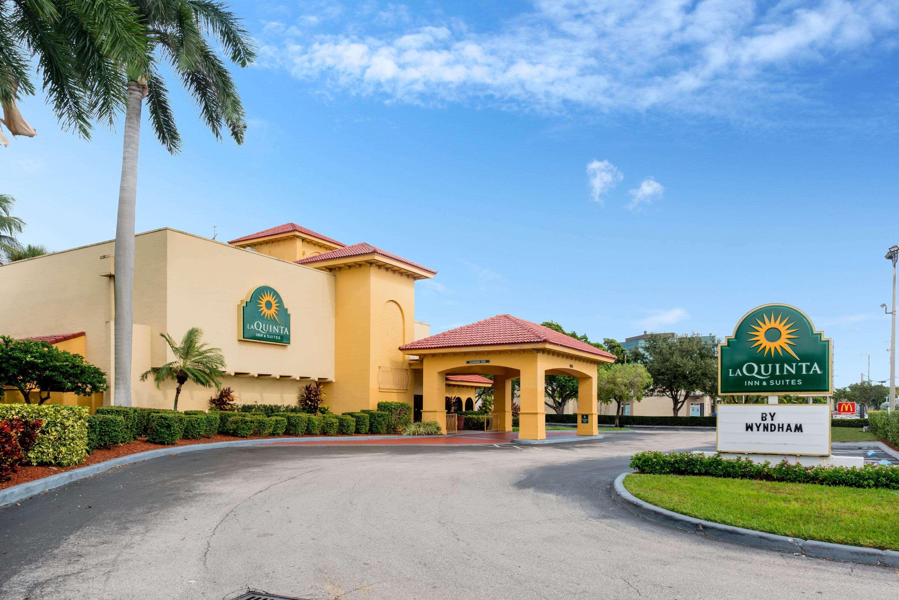 La Quinta Inn & Suites Ft Lauderdale Cypress Creek — photo 4