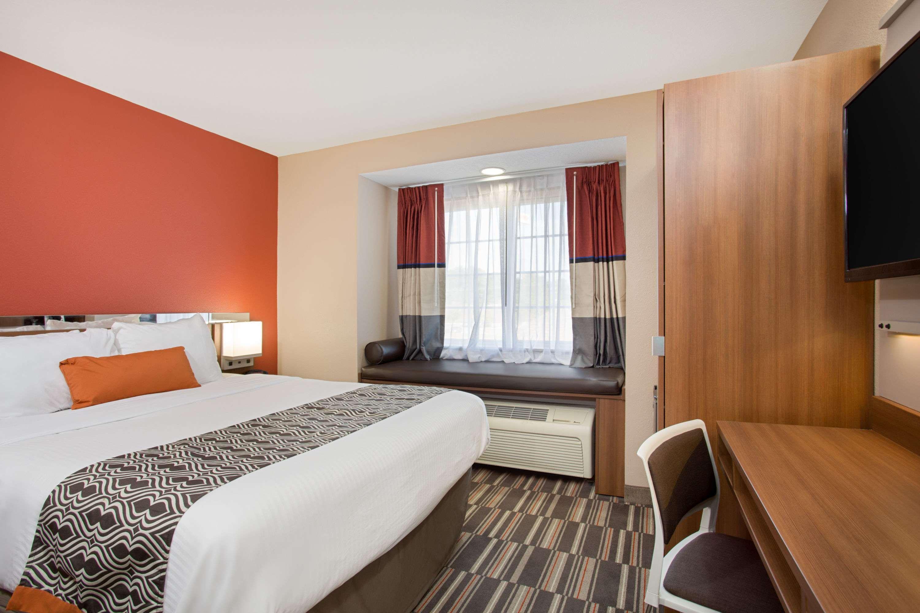 Microtel Inn & Suites by Wyndham Walterboro — photo 5
