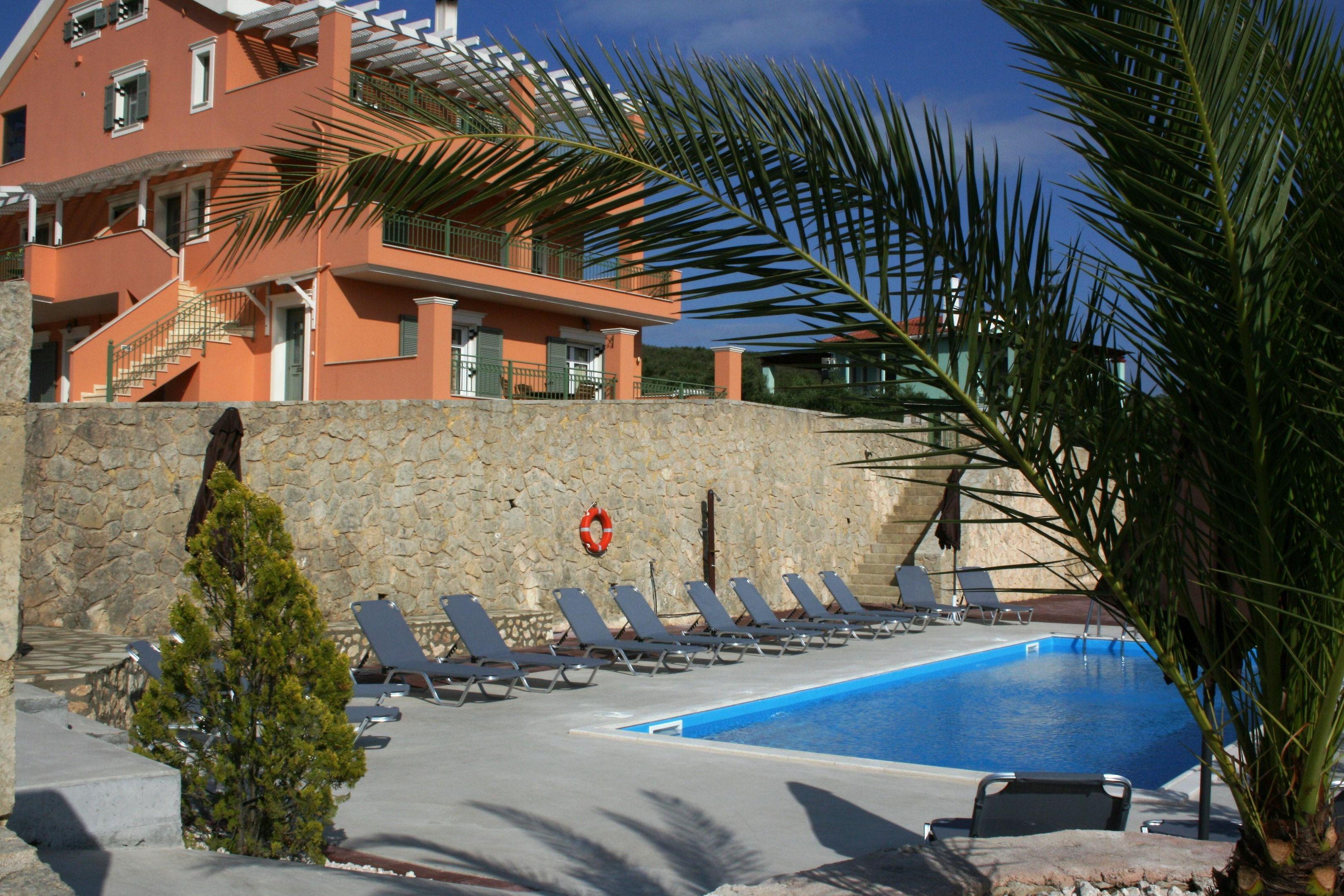 Lagoon View Apartments — photo 4