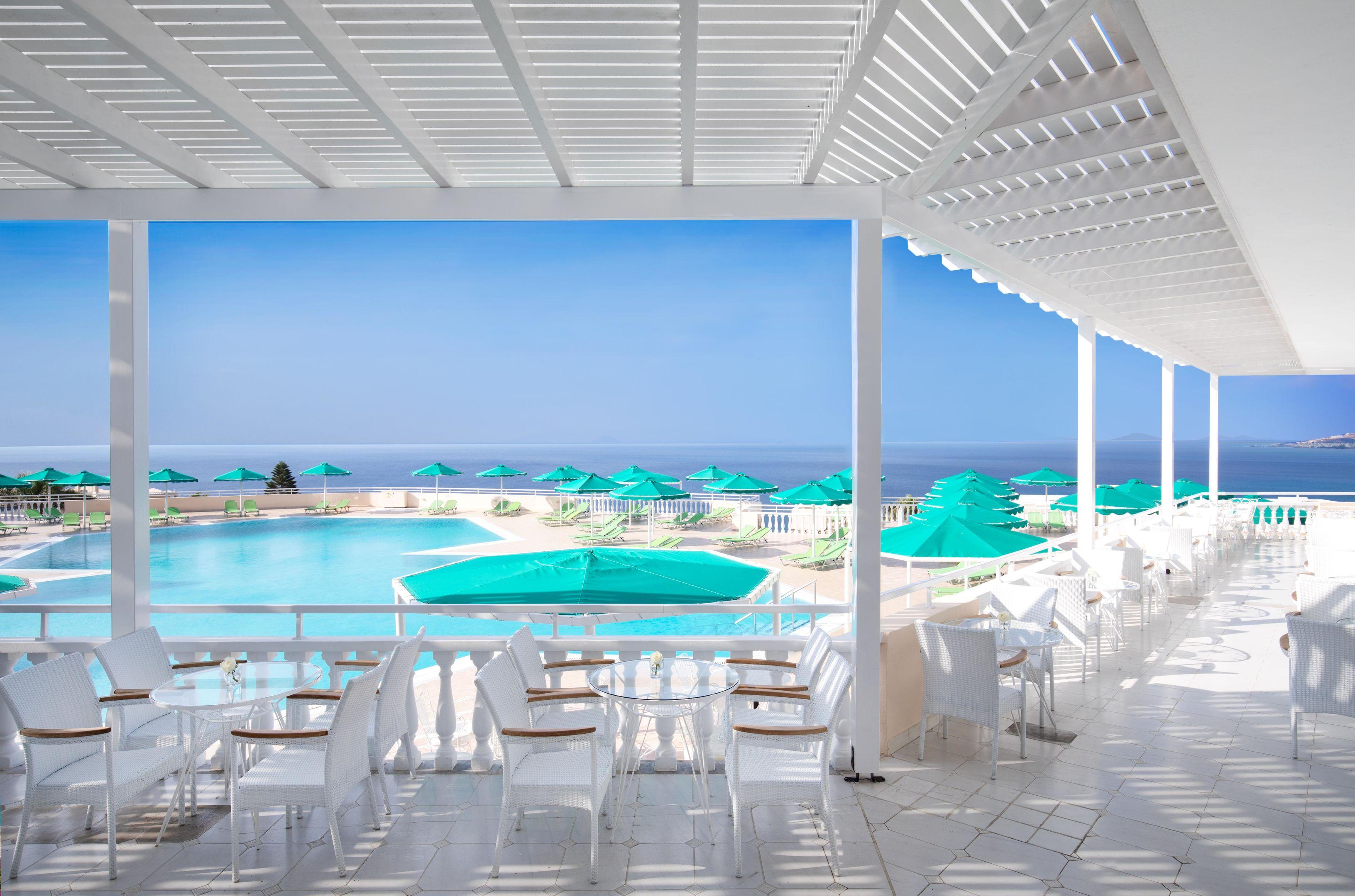 Family Village Beach Hotel — photo 4