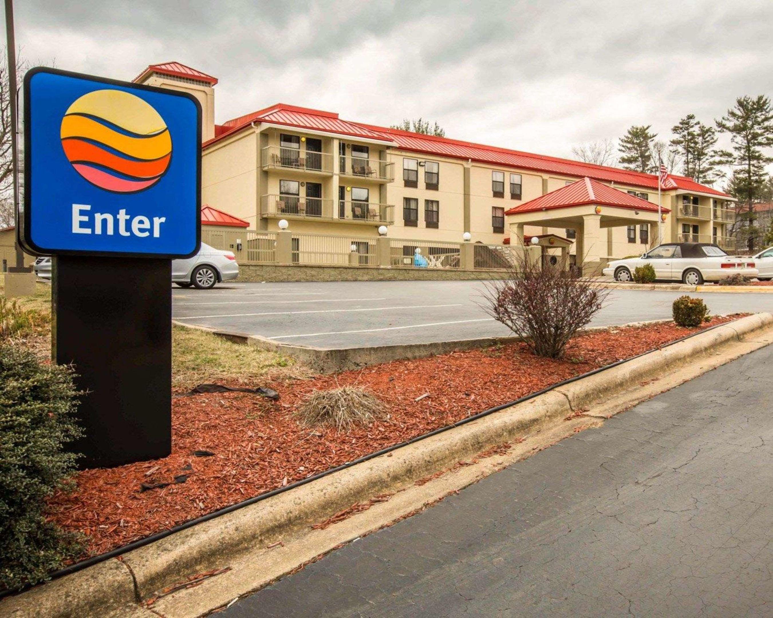 Comfort Inn Biltmore West — photo 4