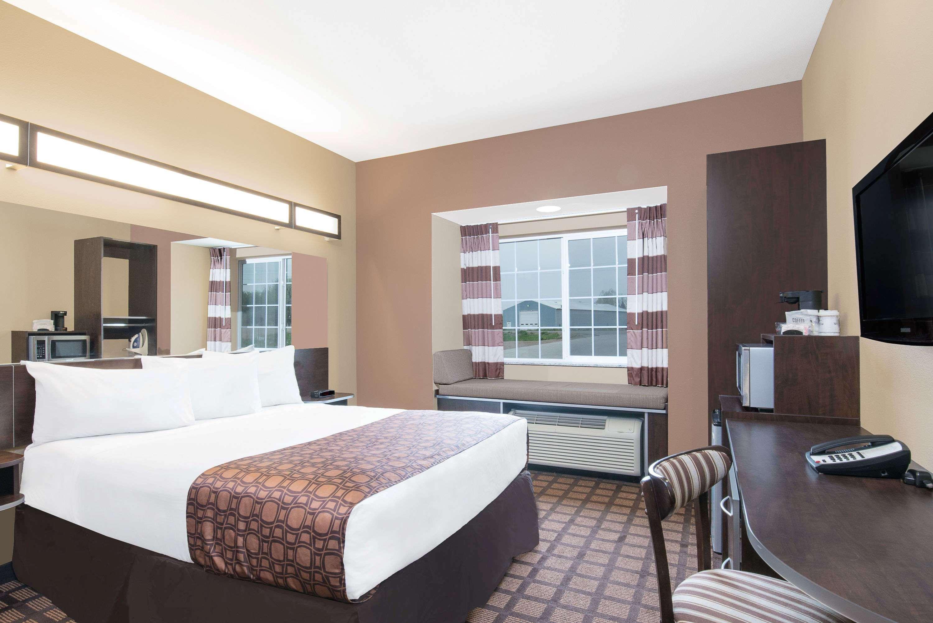 Microtel Inn & Suites by Wyndham Sidney — photo 4