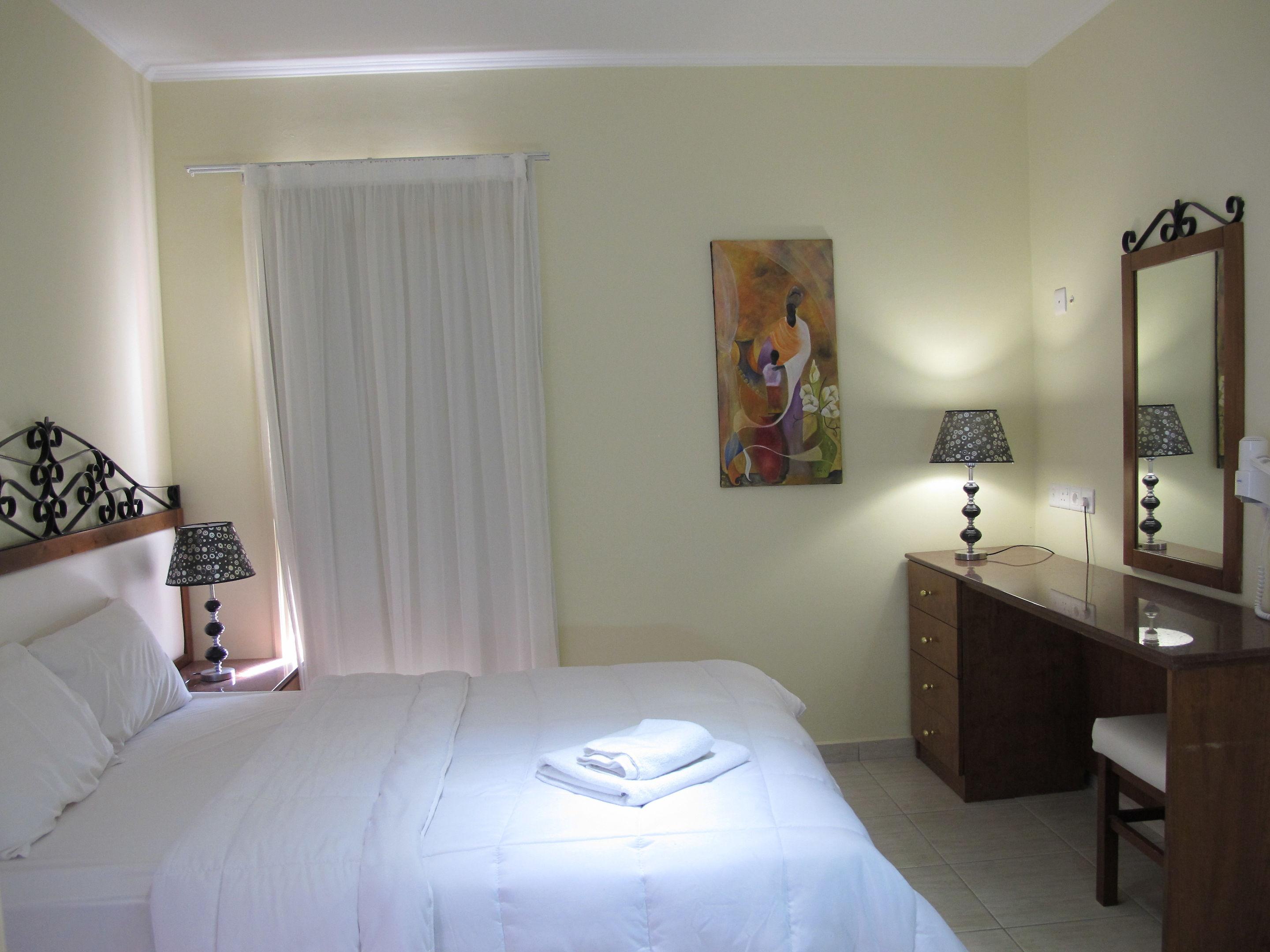 Mackenzie Beach Hotel & Apartments — photo 5