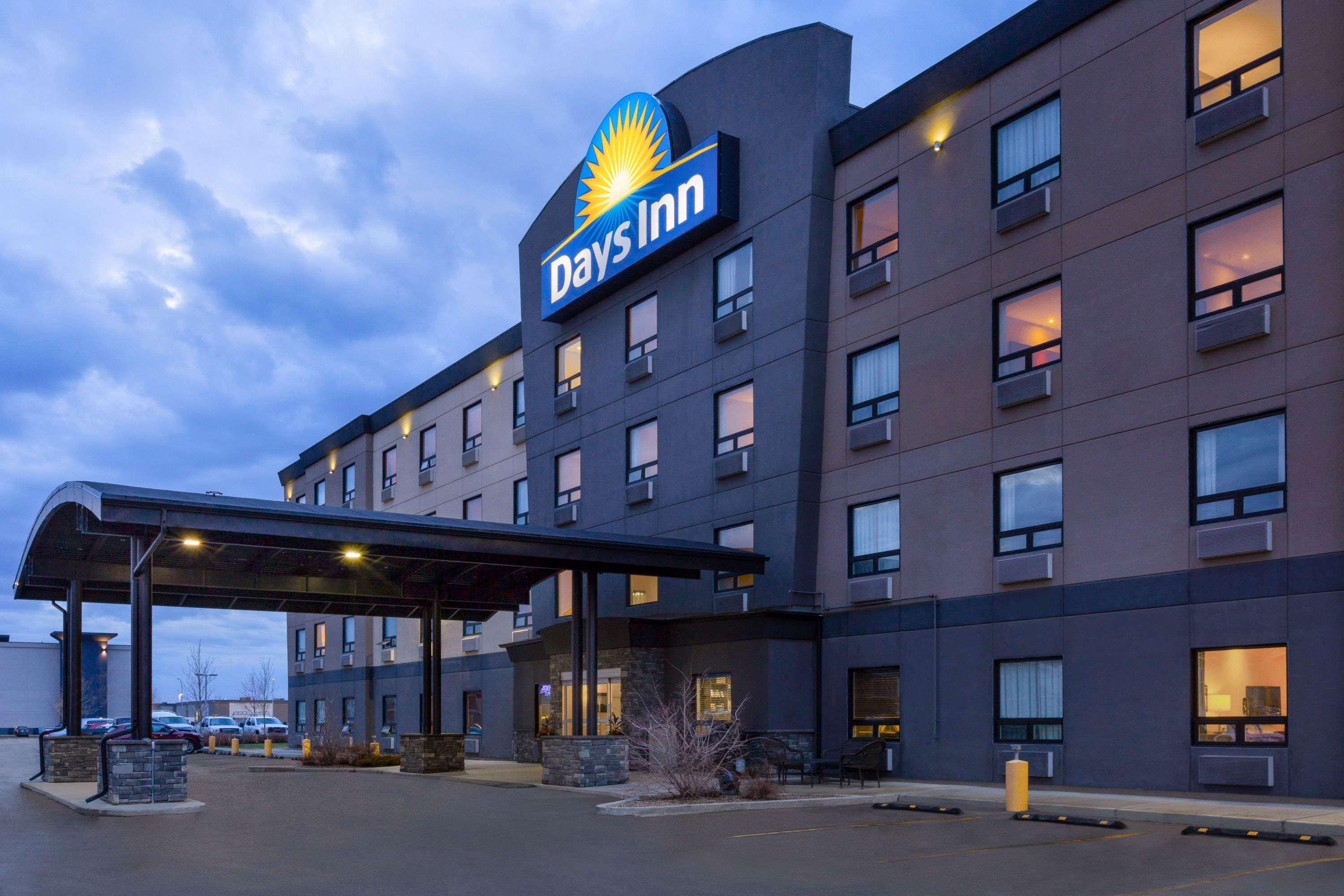 Days Inn - Regina Airport West — photo 3