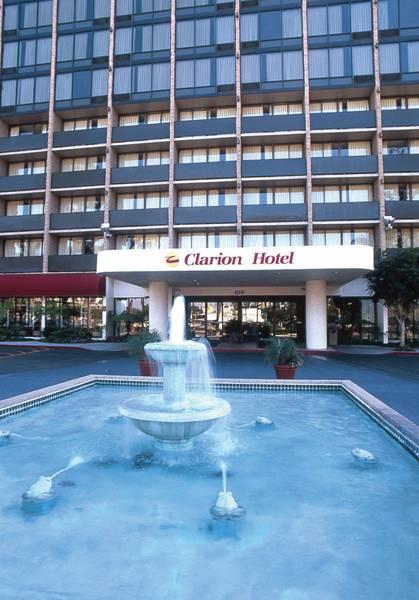 Clarion Hotel Anaheim Resort — photo 3
