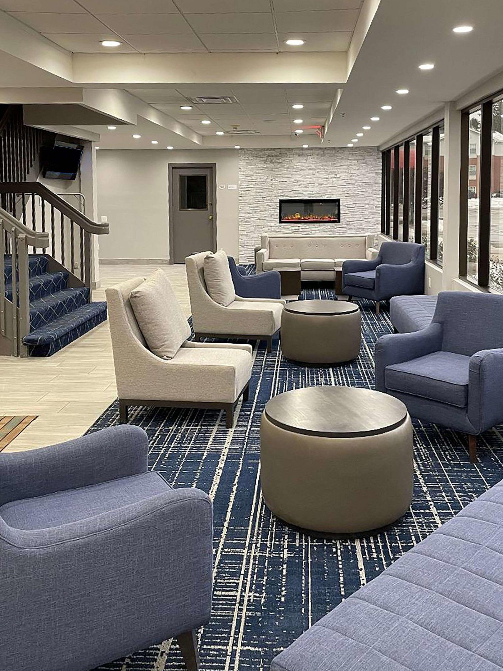 Suburban Extended Stay Hotel — photo 4