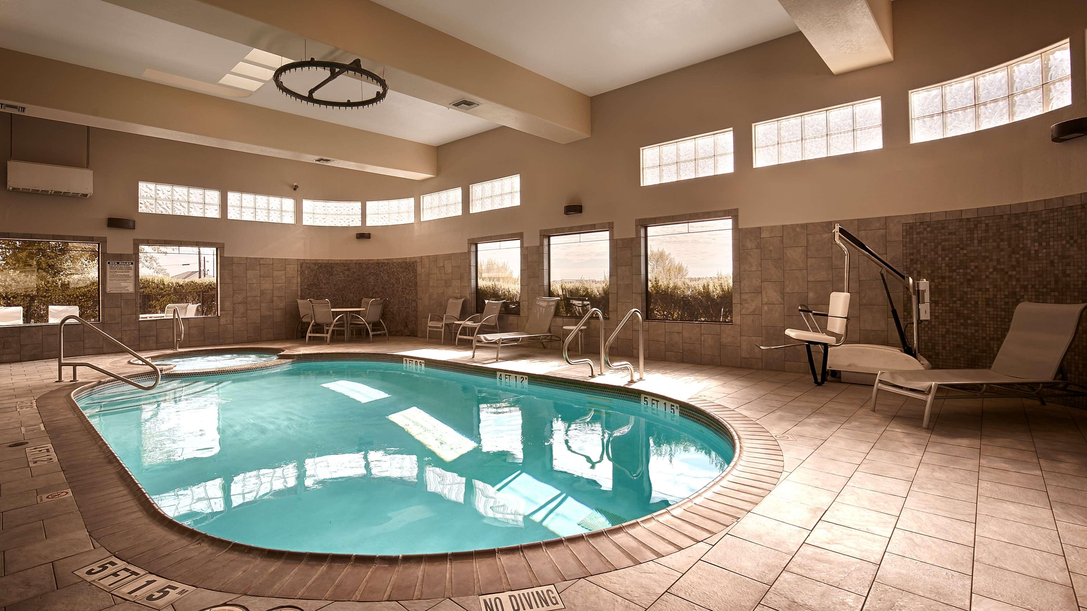 Best Western Plus Lackland Hotel & Suites — photo 4