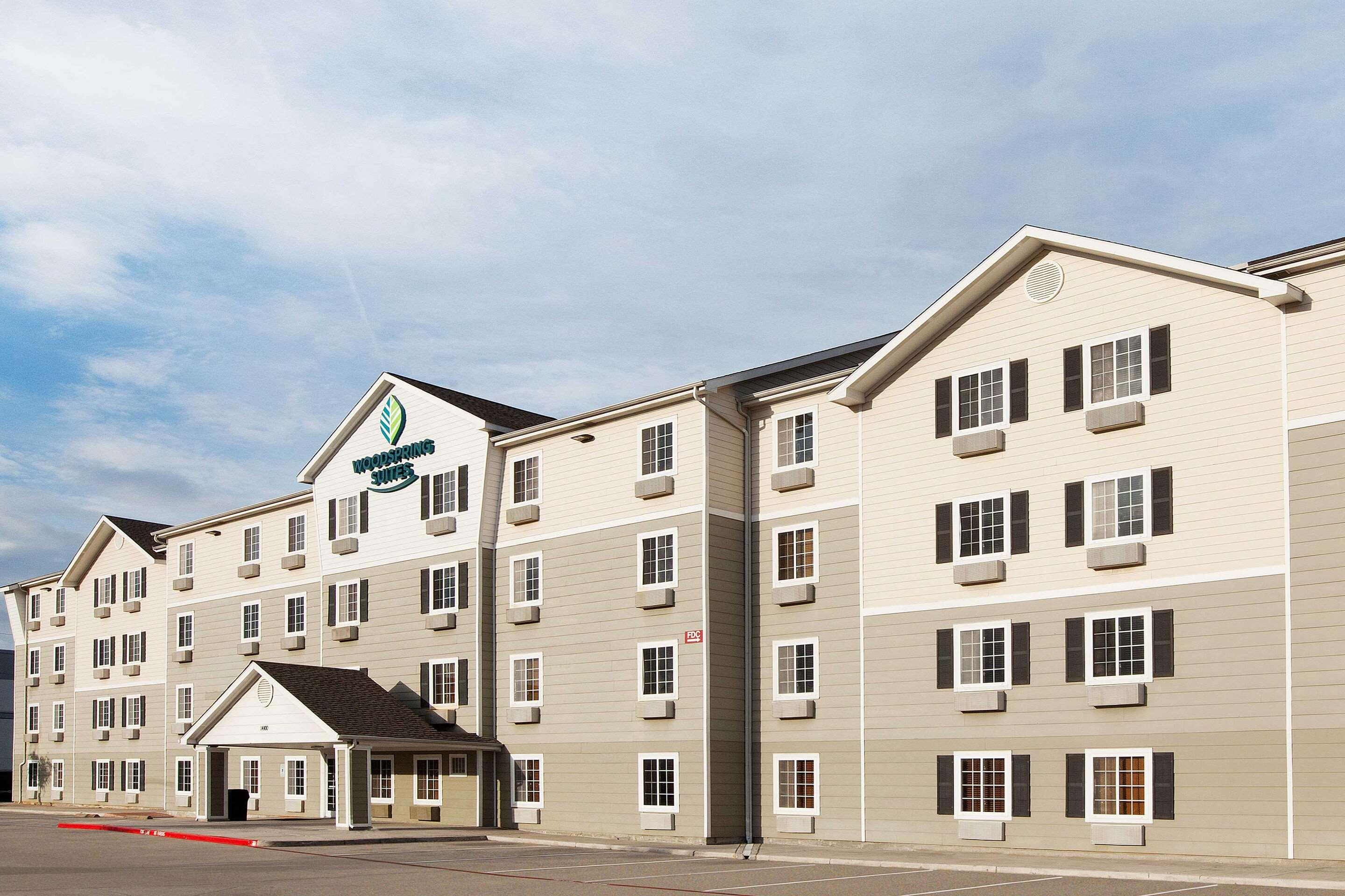 WoodSpring Suites Houston I-45 Airtex — photo 3