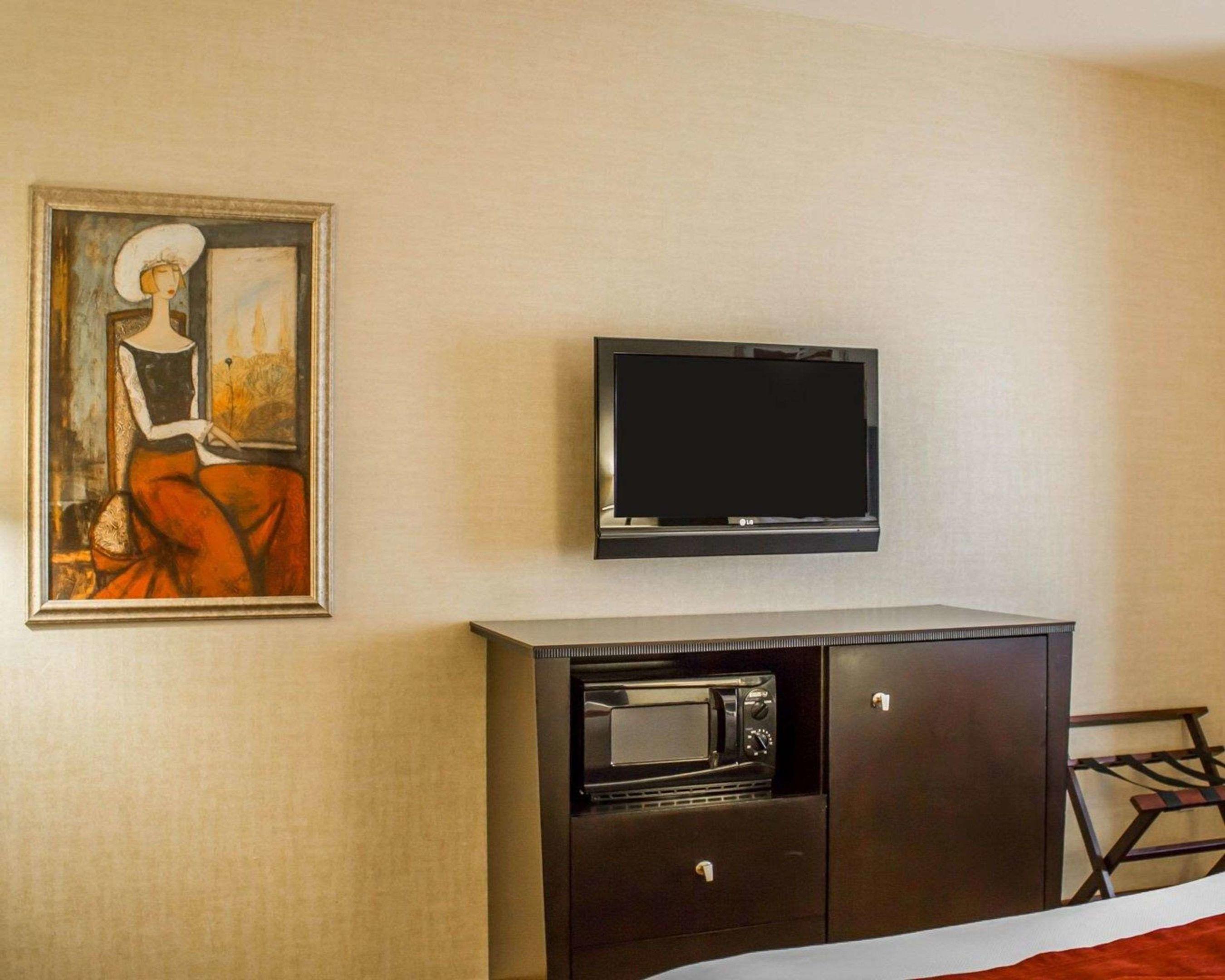 Comfort Suites Edinboro — photo 5