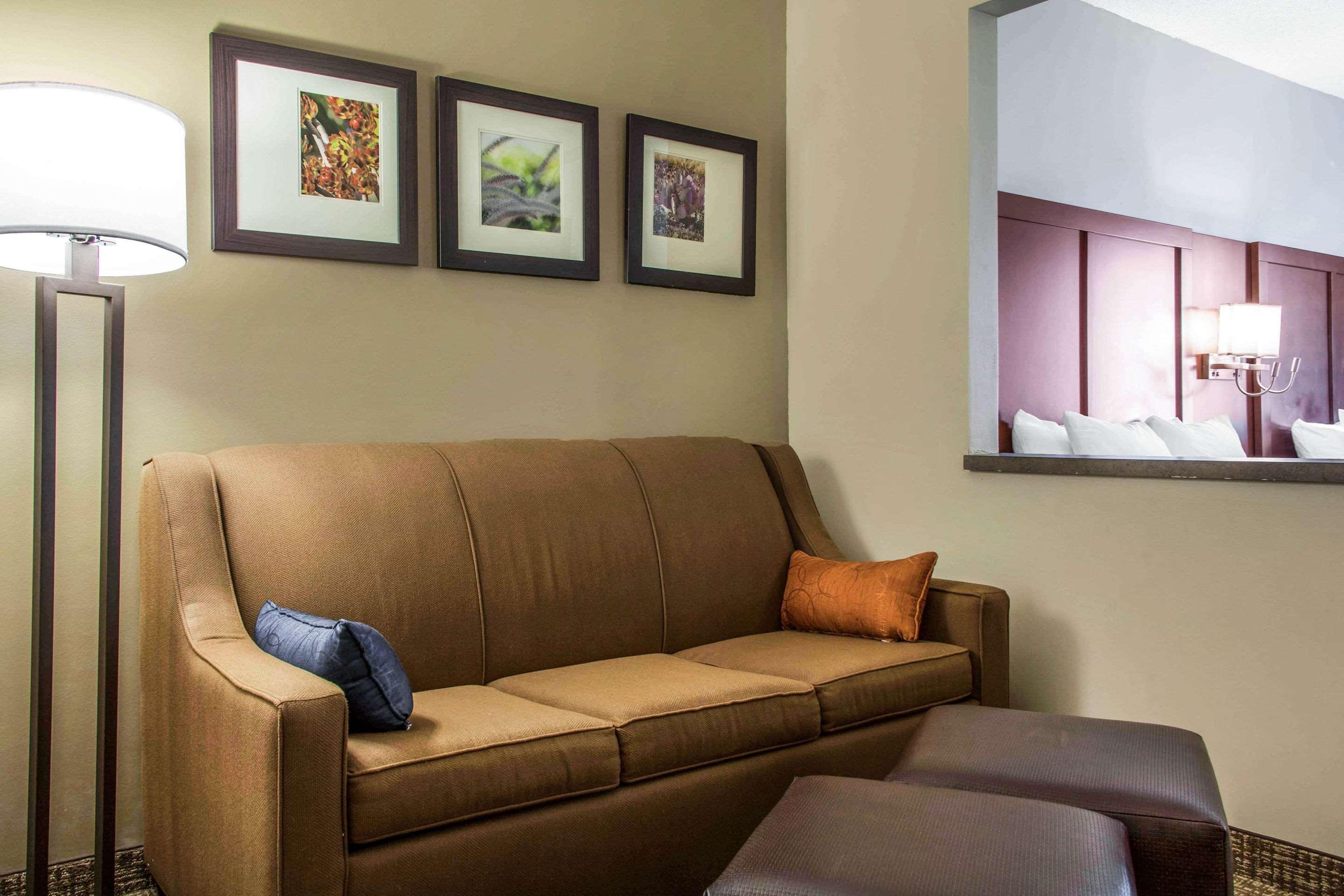 Comfort Suites Old Town — photo 4