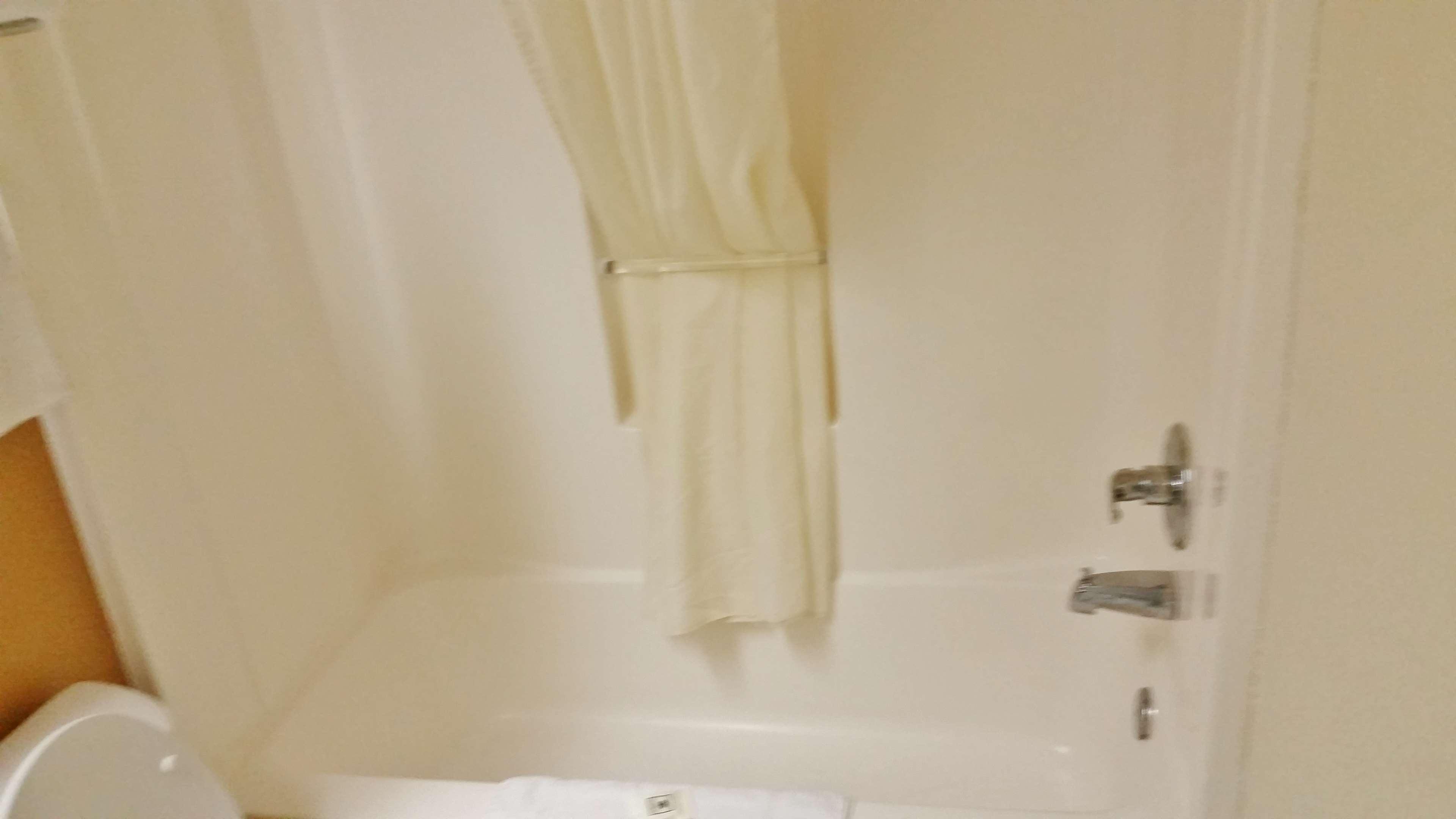 Country Hearth Inn & Suites - Augusta — photo 5
