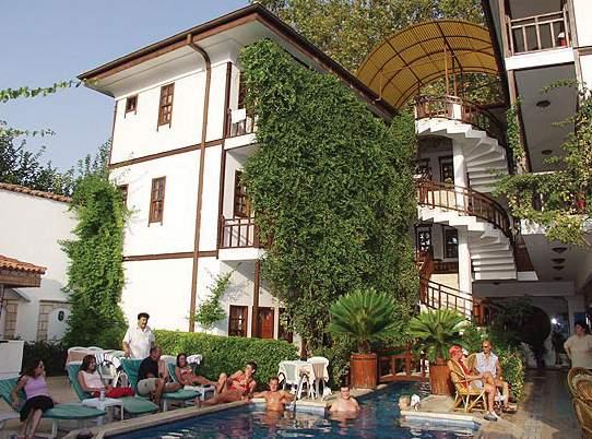 Karyatit Hotel — photo 4
