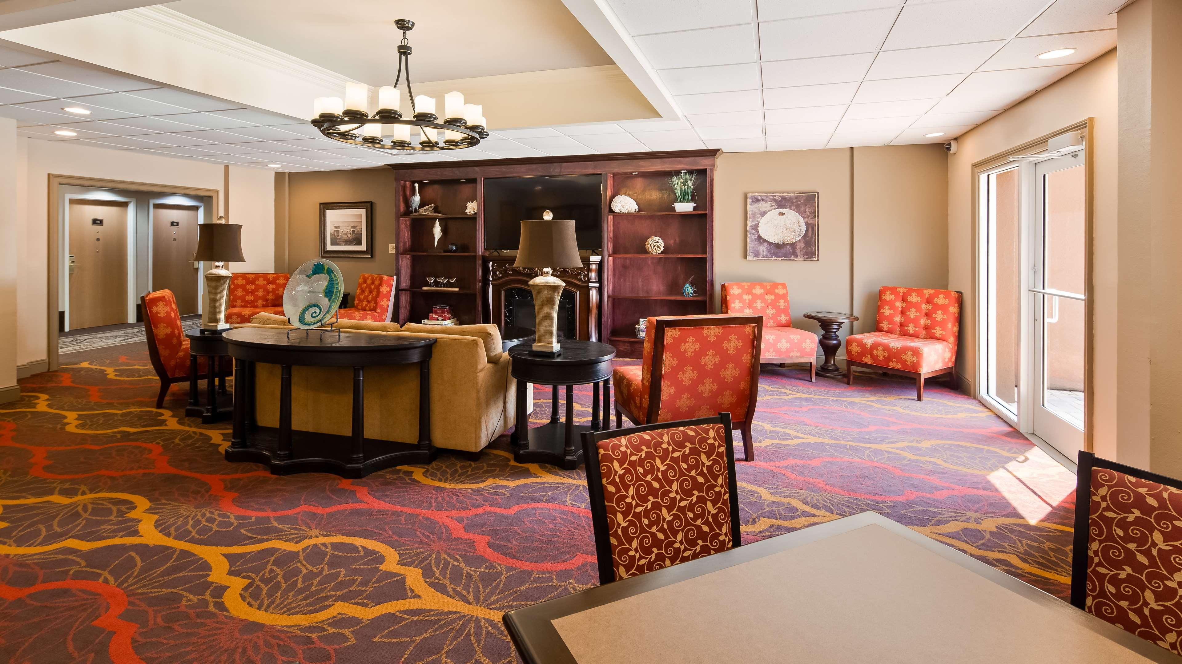 Best Western Plus Ambassador Suites Venice — photo 5