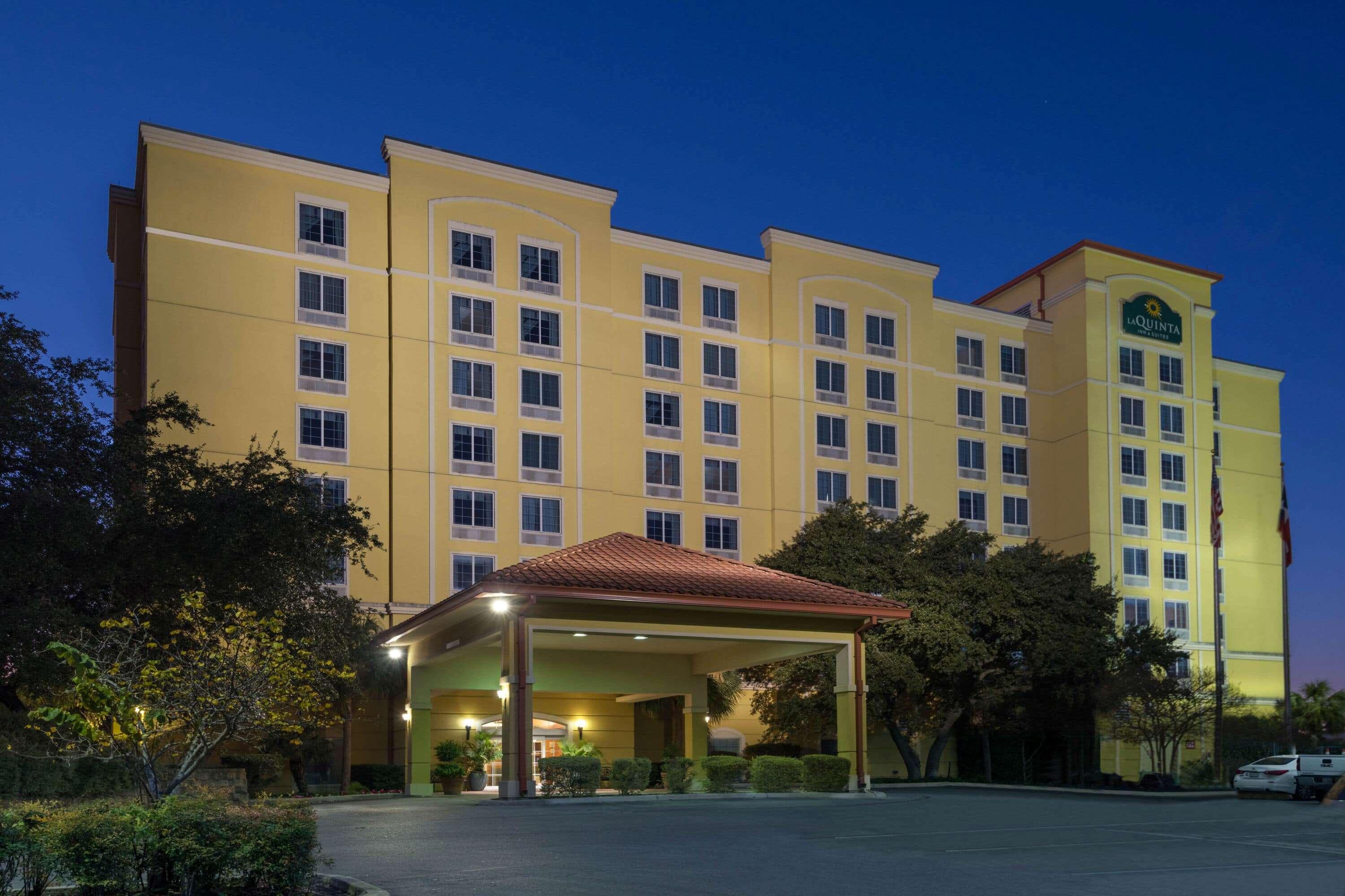 La Quinta Inn & Suites San Antonio Medical Center — photo 5