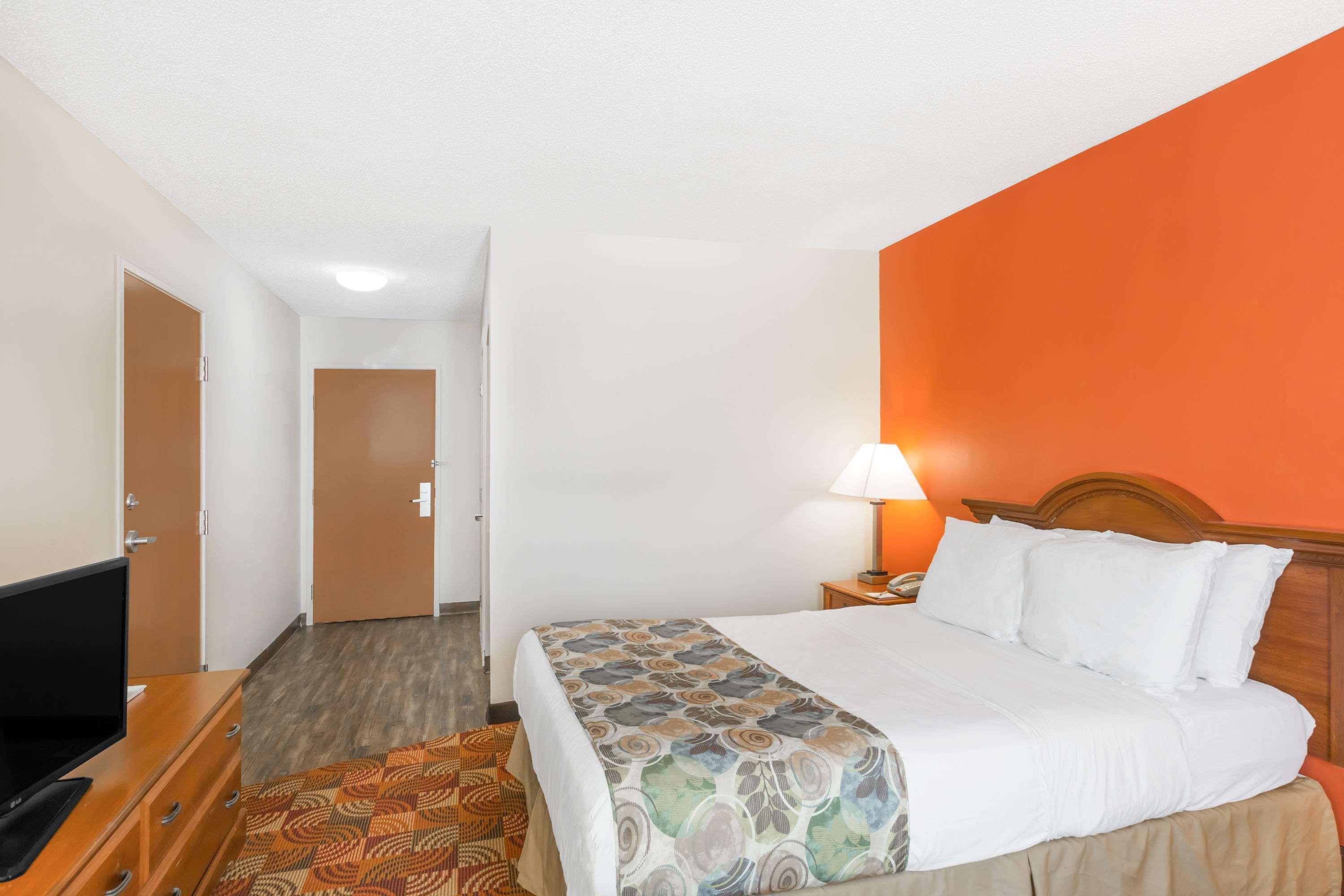 Days Inn Express Shalotte — photo 5