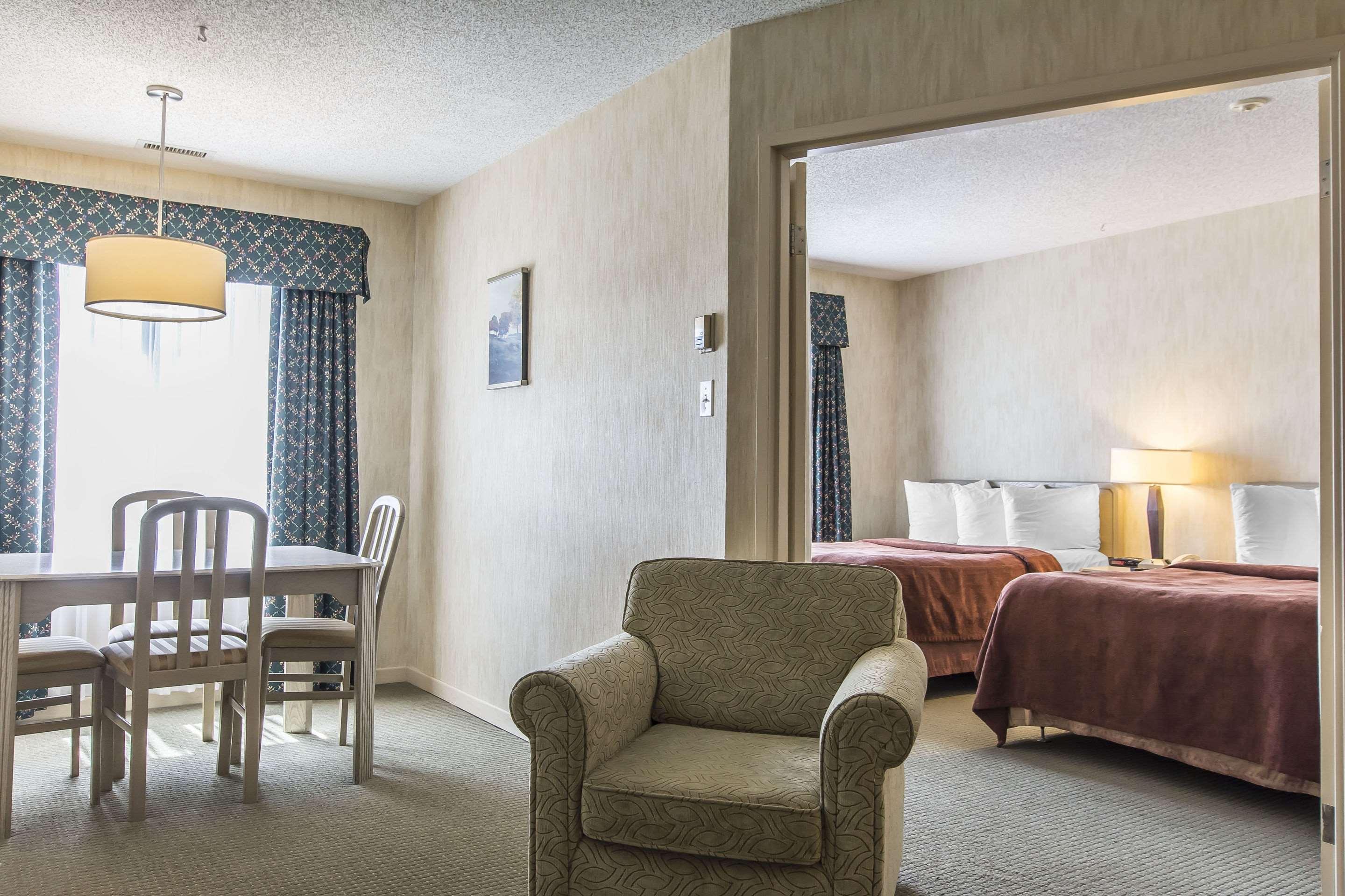 Quality Suites Laval — photo 5