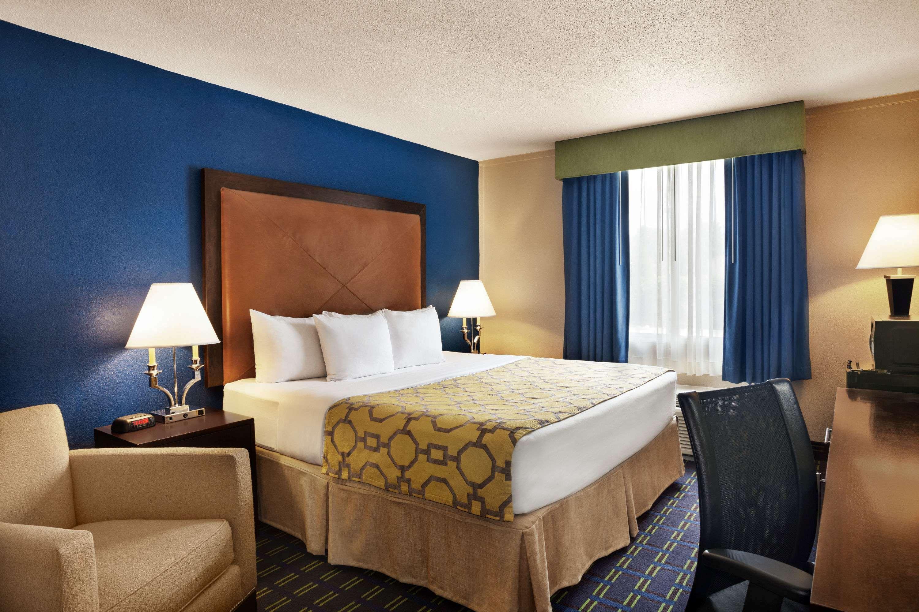 Baymont Inn & Suites Little Rock — photo 5