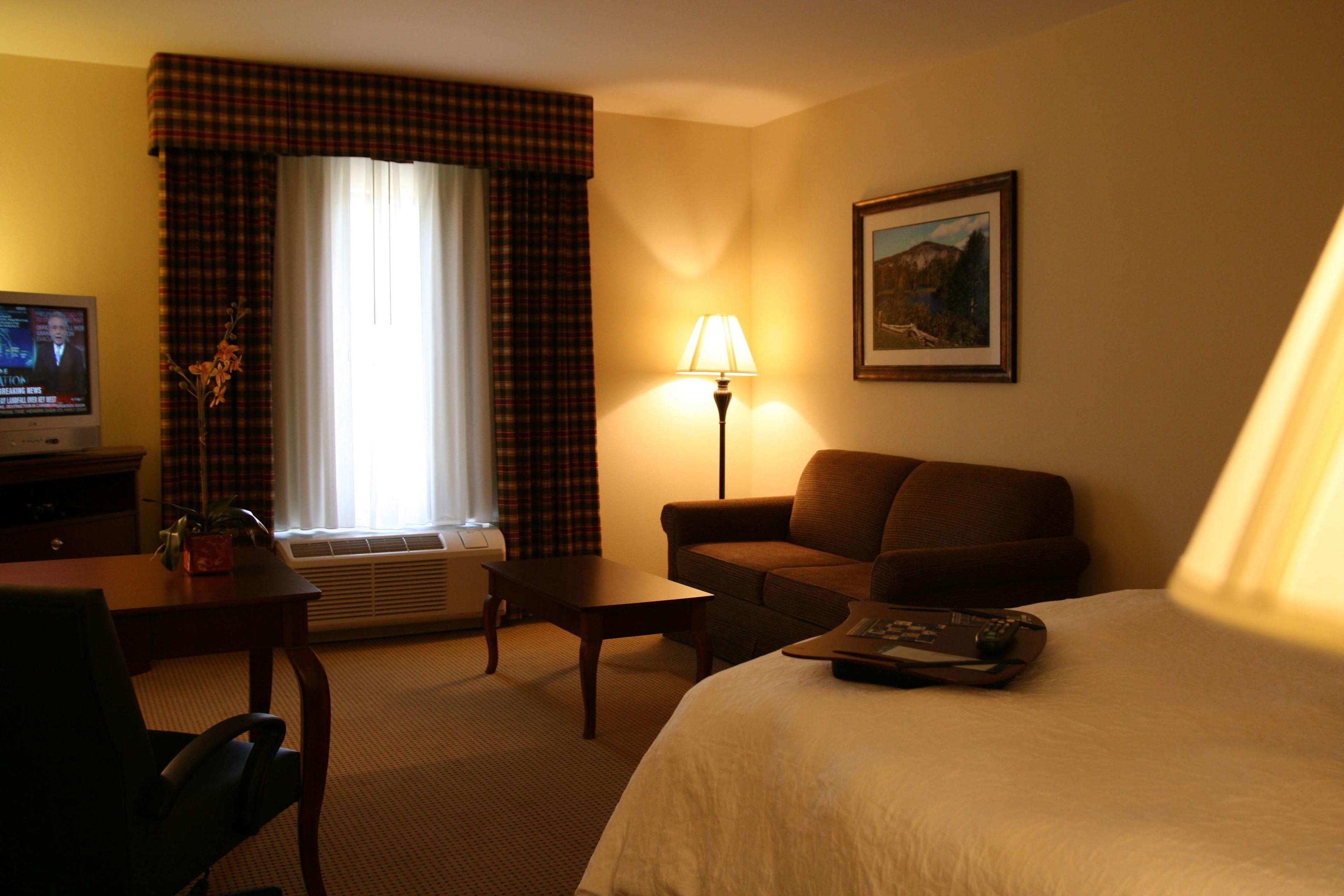 Hampton Inn & Suites Dobson — photo 5