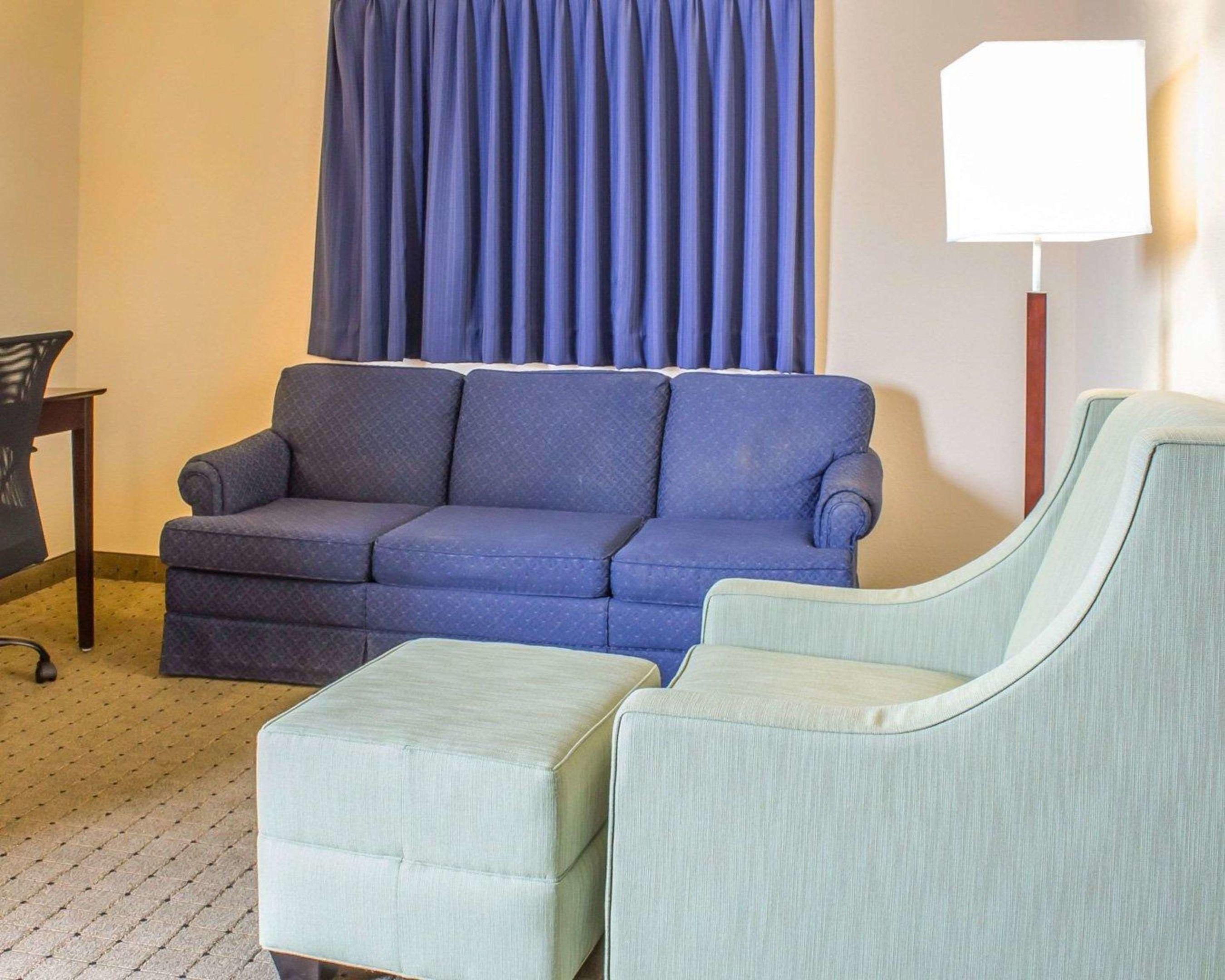 Econo Lodge — photo 4