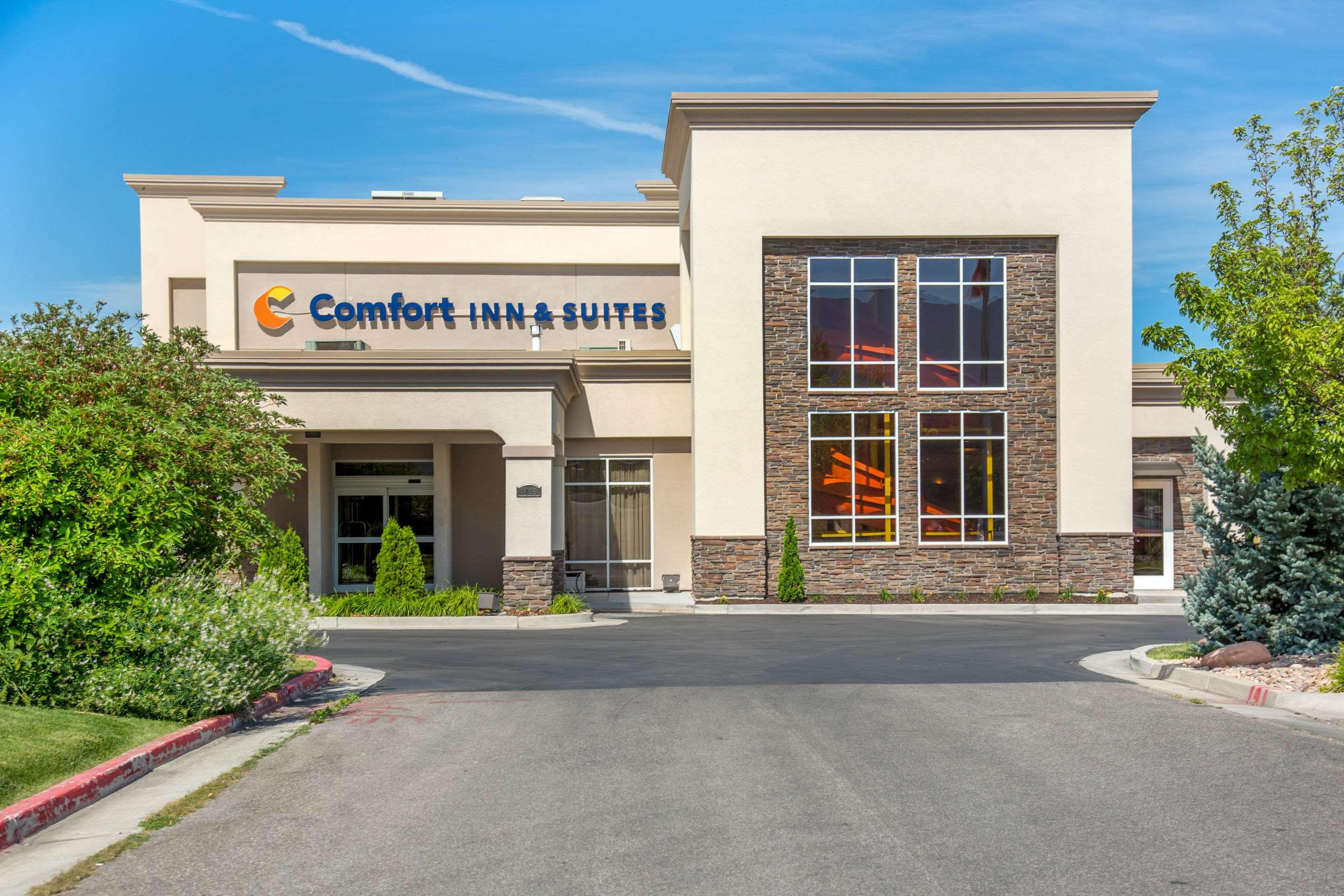 Comfort Inn & Suites Logan