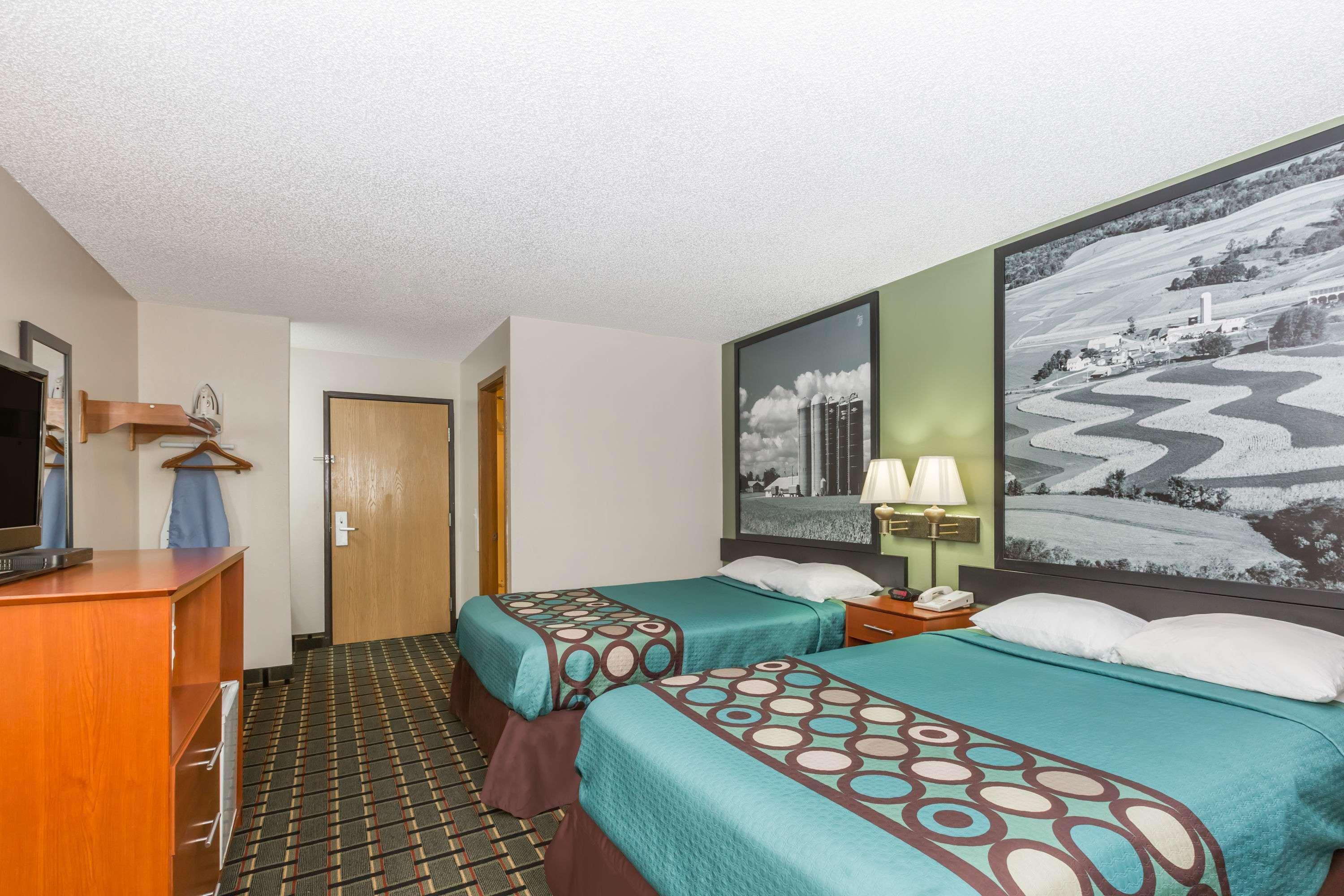 Super 8 by Wyndham Osceola IA — photo 3